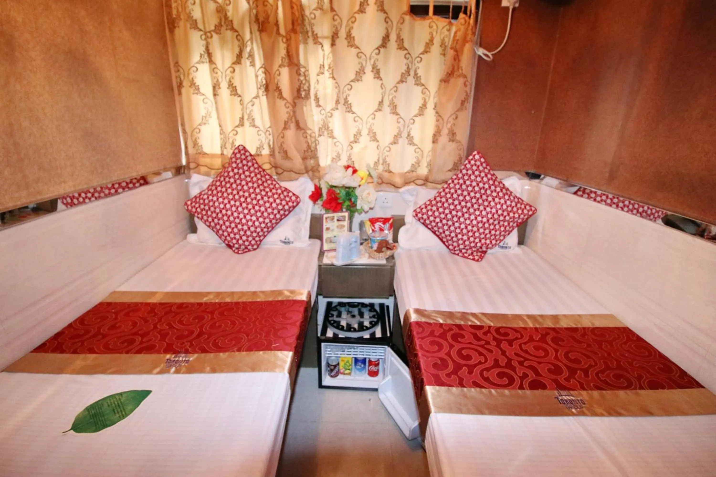 Bed in Temple Street Hotel