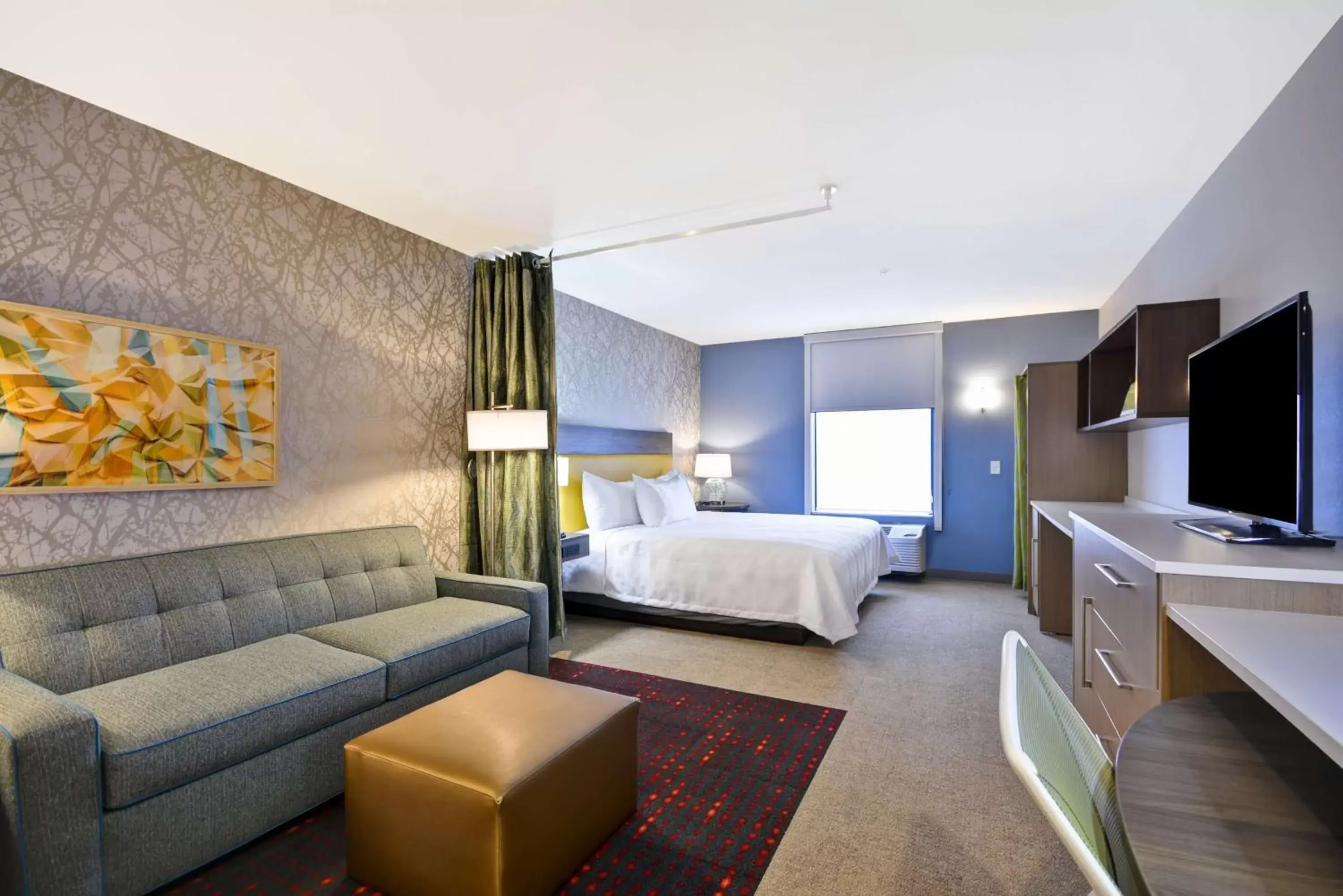 Bed in Home2 Suites By Hilton Columbus Airport East Broad