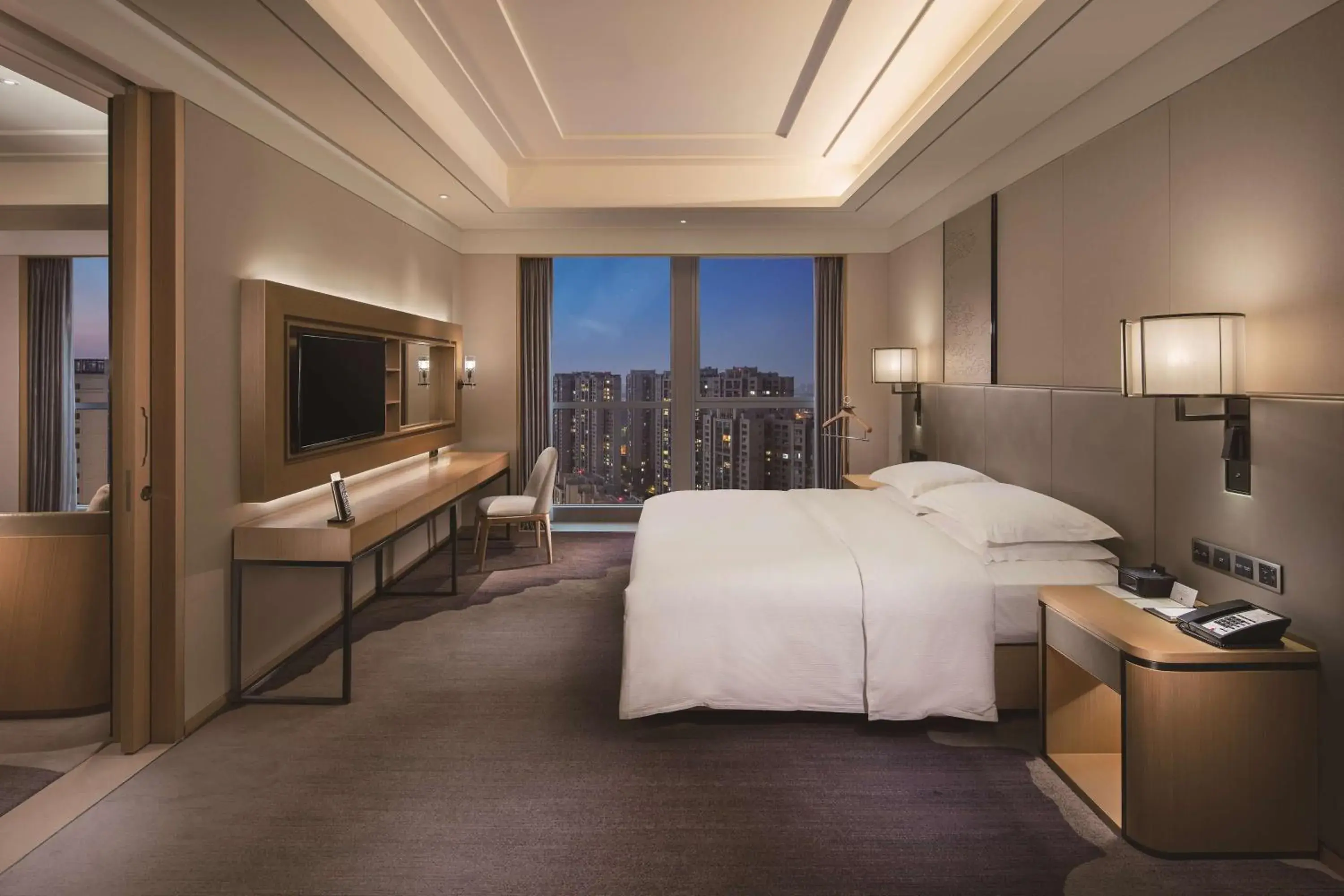 Bedroom in DoubleTree by Hilton Chengdu Longquanyi