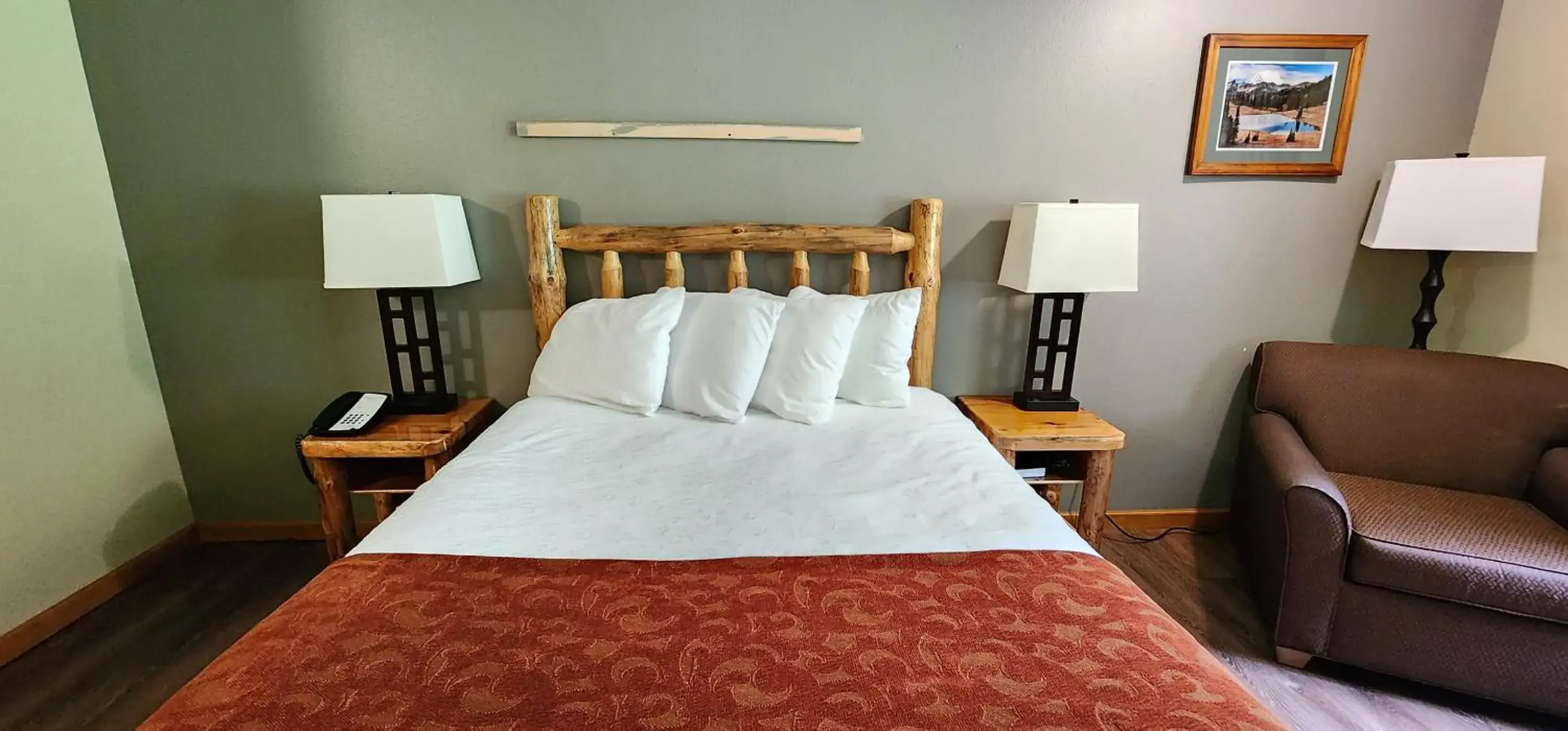 Bed in Nisqually Lodge