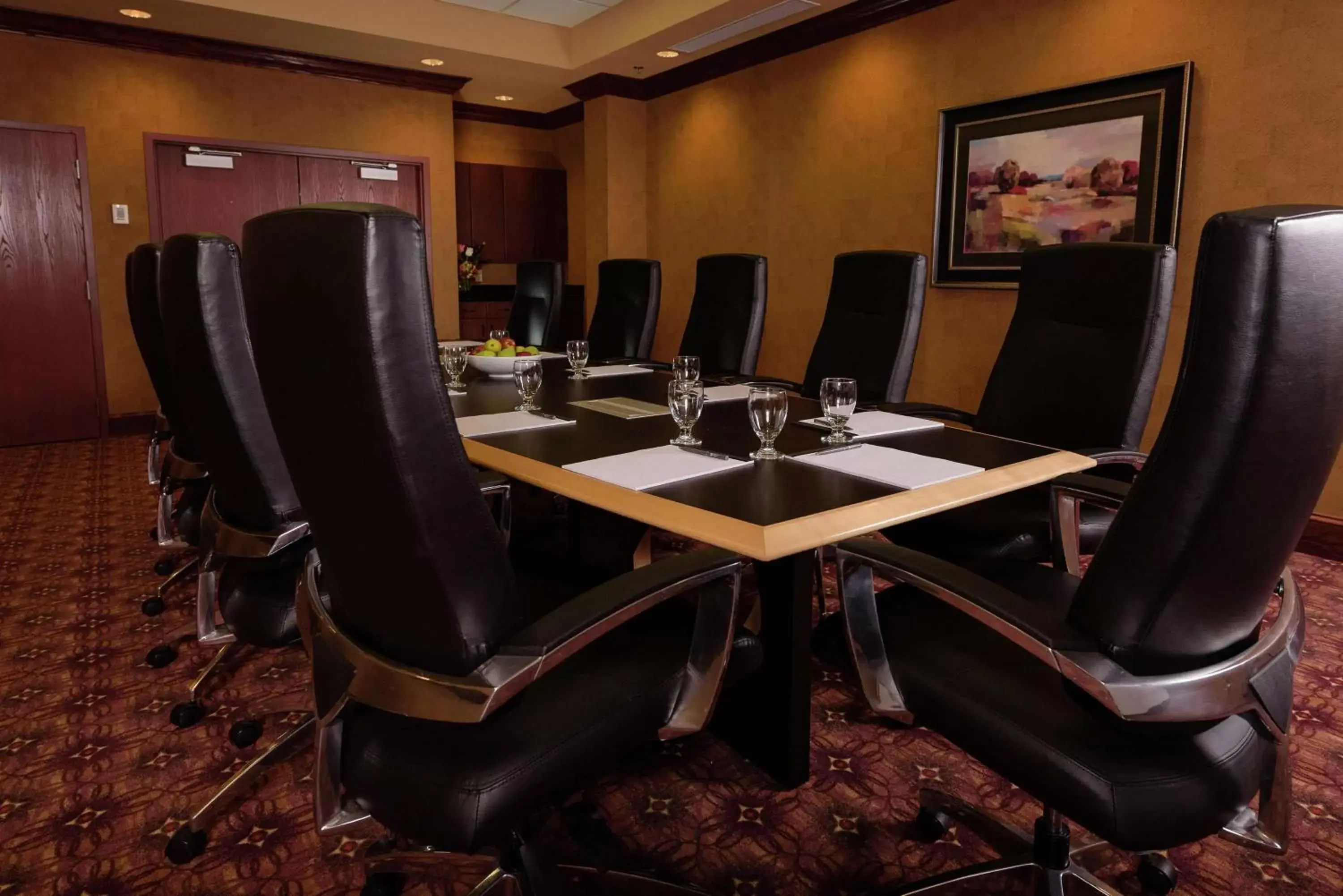 Meeting/conference room in Embassy Suites by Hilton Minneapolis North
