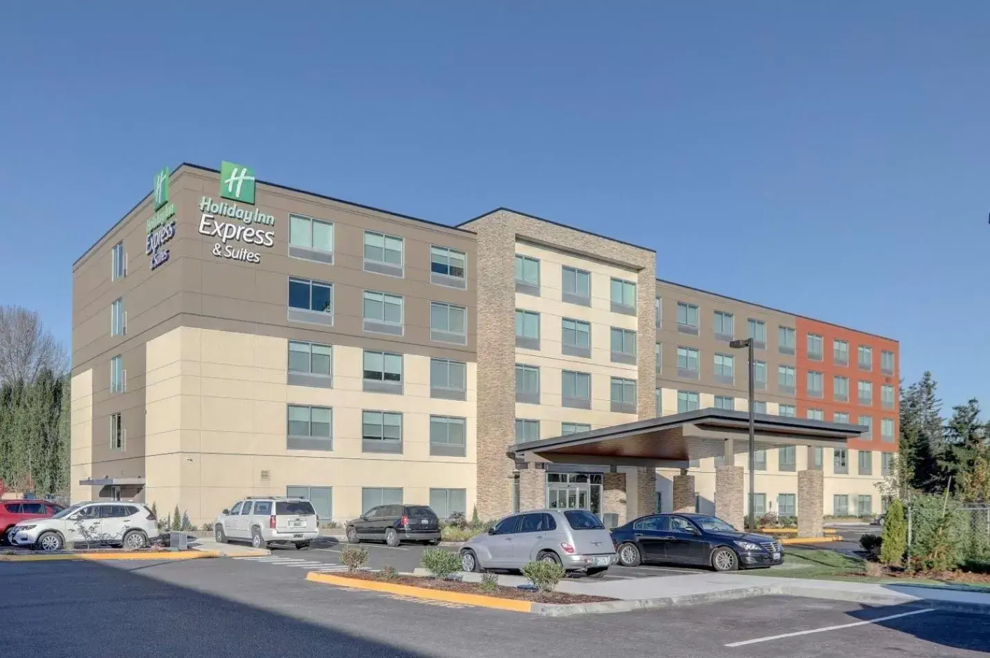 Property Building in Holiday Inn Express & Suites - Auburn Downtown, an IHG Hotel