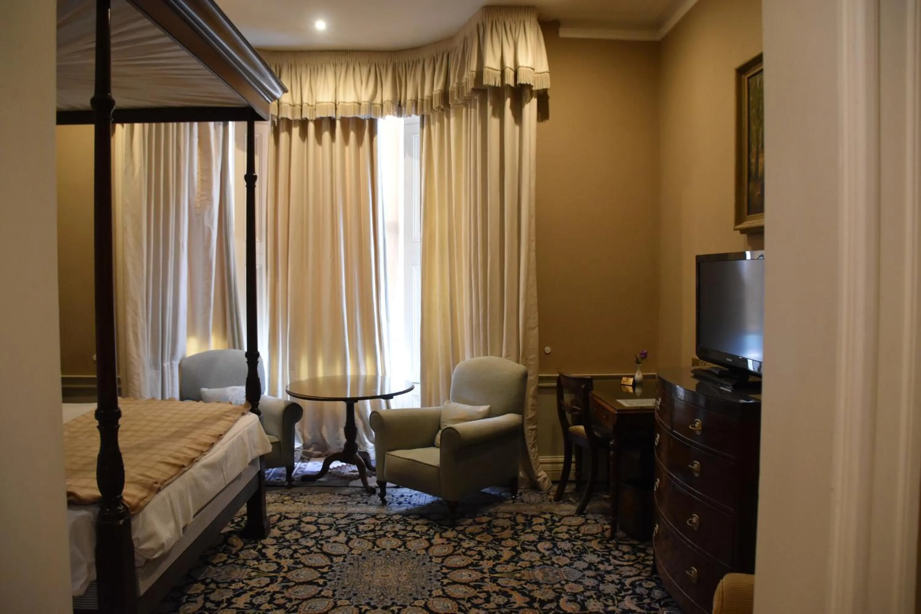 Seating Area in The Cranley Hotel