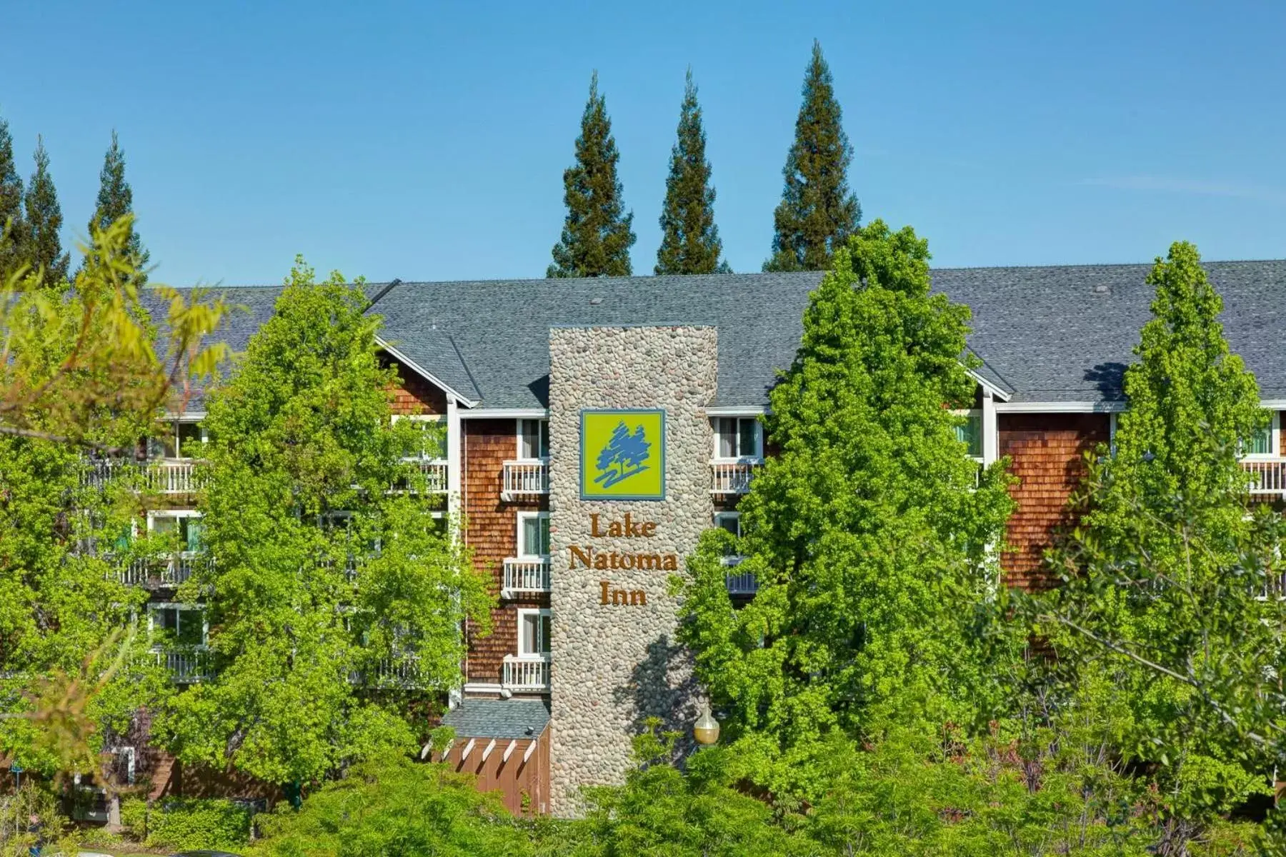 Property Building in Lake Natoma Inn