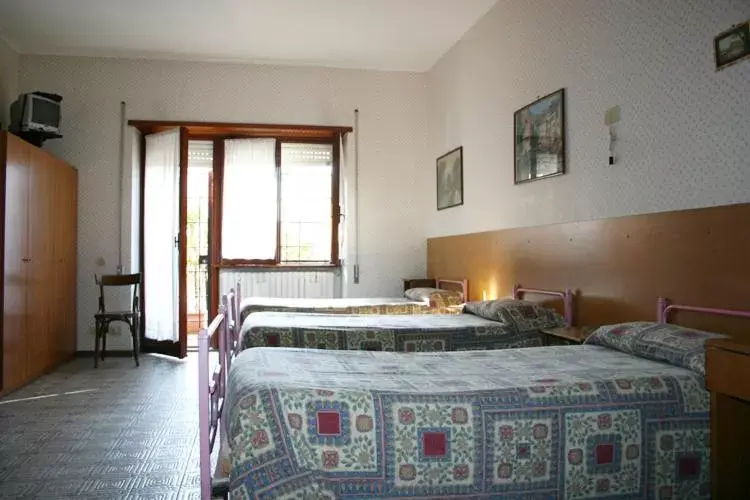 Bed in Albergo Anna