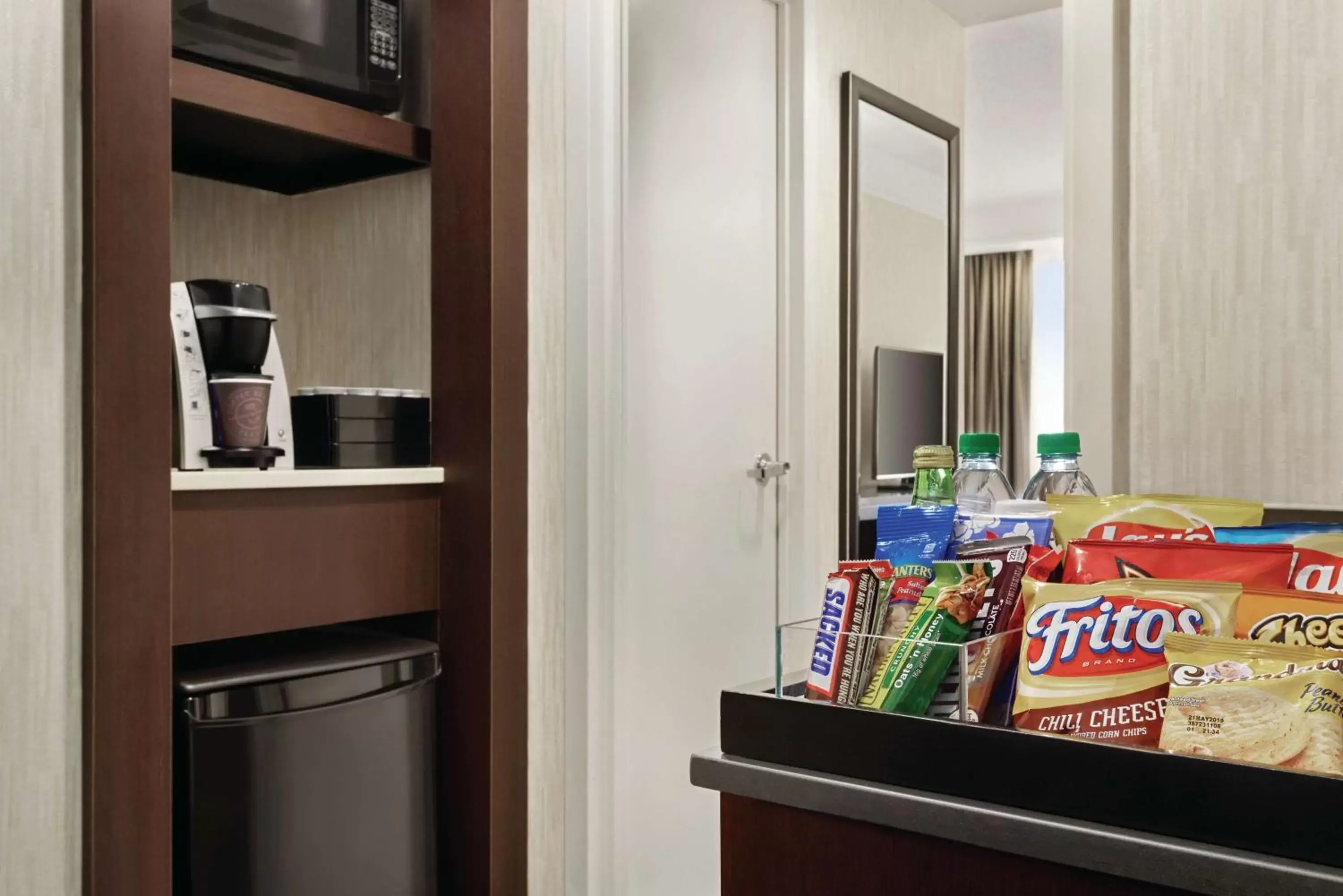 Bedroom in Embassy Suites by Hilton Chicago North Shore Deerfield Bedroom in Embassy Suites by Hilton Chicago North Shore Deerfield