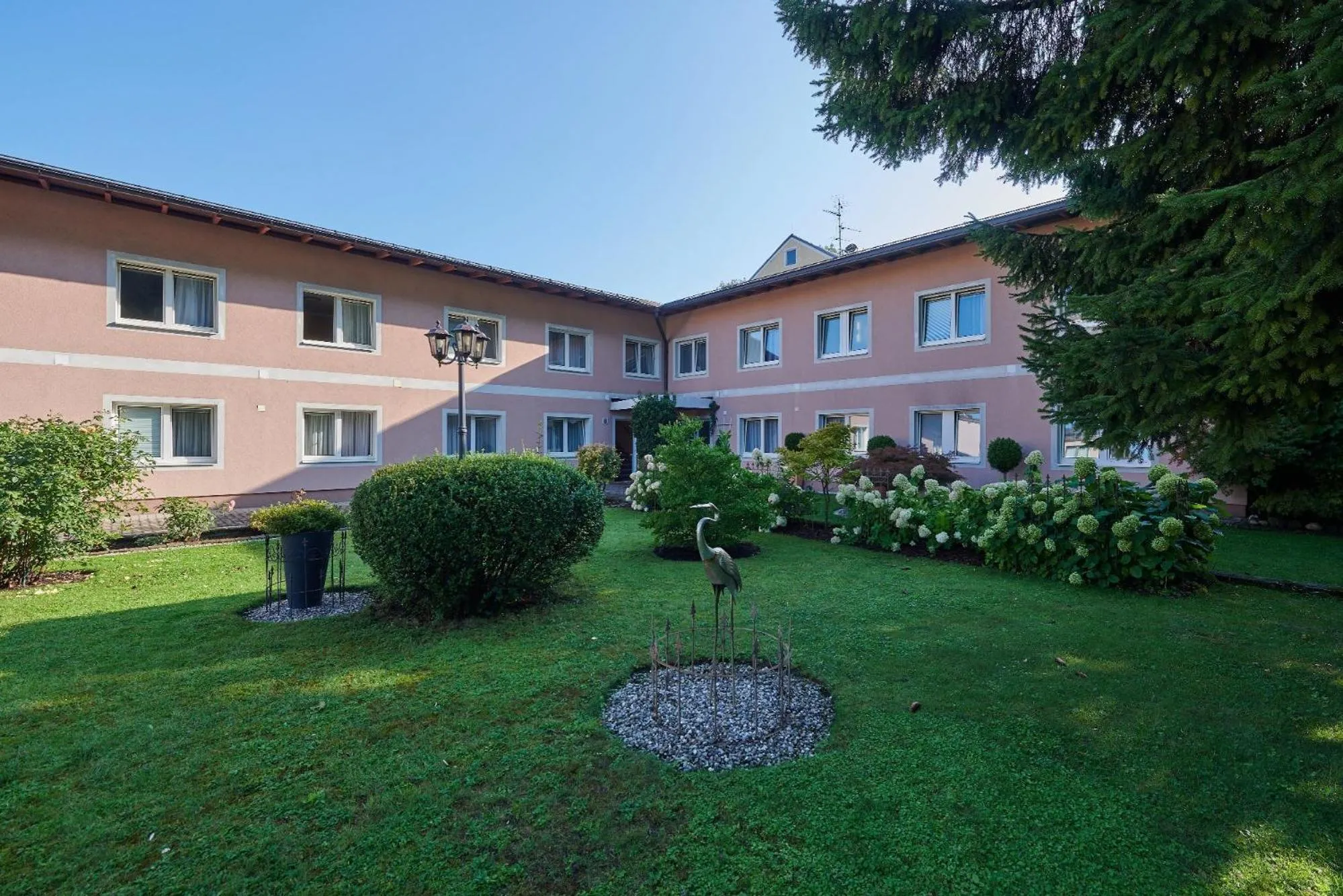 Garden in Hotel Ganslhof - Adults only