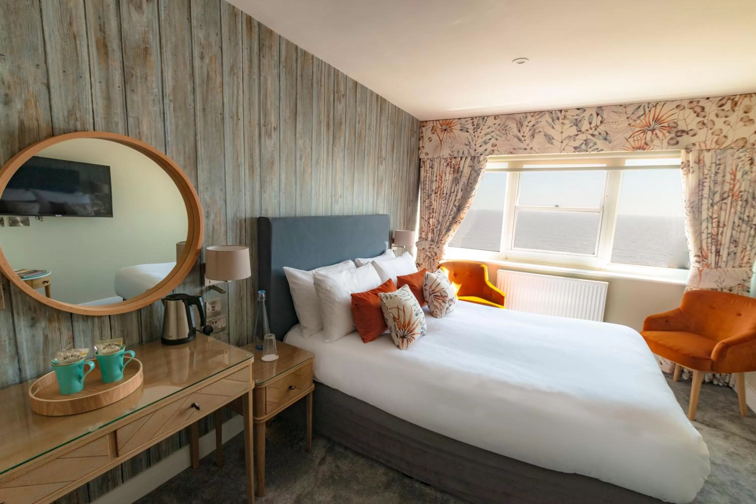 Photo of the whole room, Bed in The Brudenell