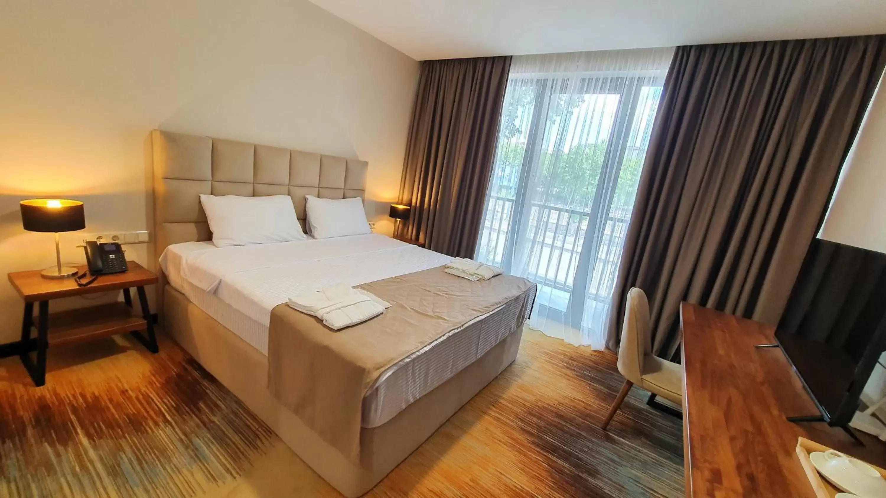 Superior Double Room - single occupancy in CAROUSEL HOTEL Superior Double Room - single occupancy in CAROUSEL HOTEL