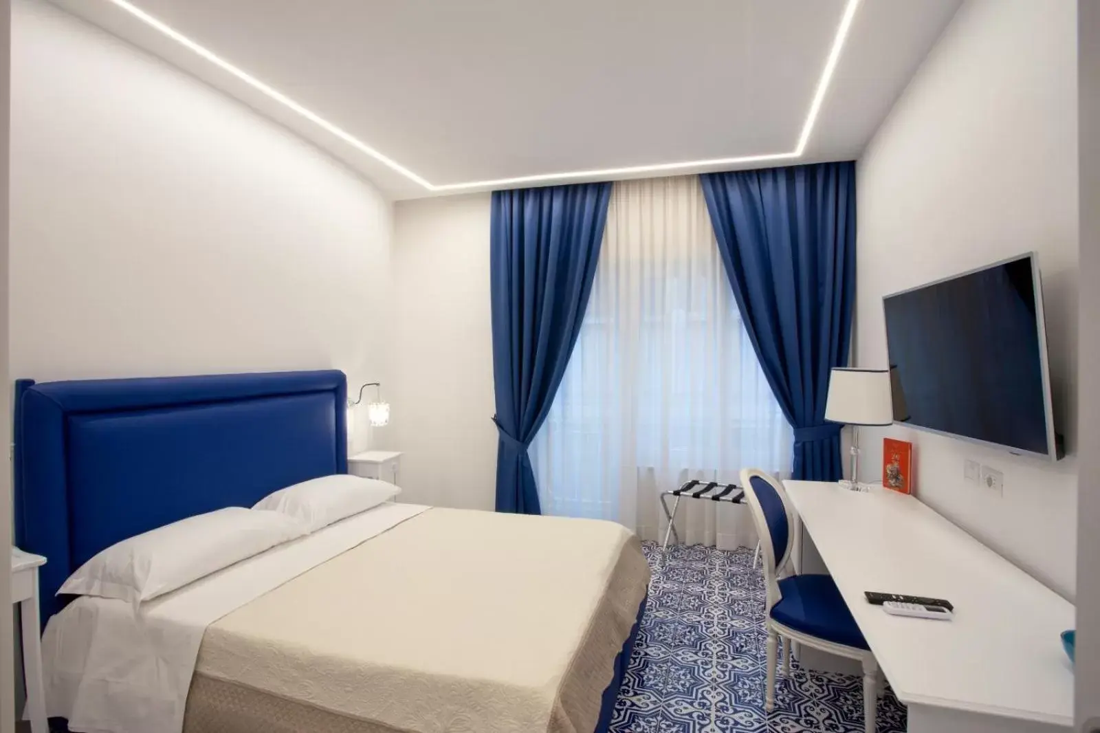 Bedroom, Bed in Palazzo Langellotto