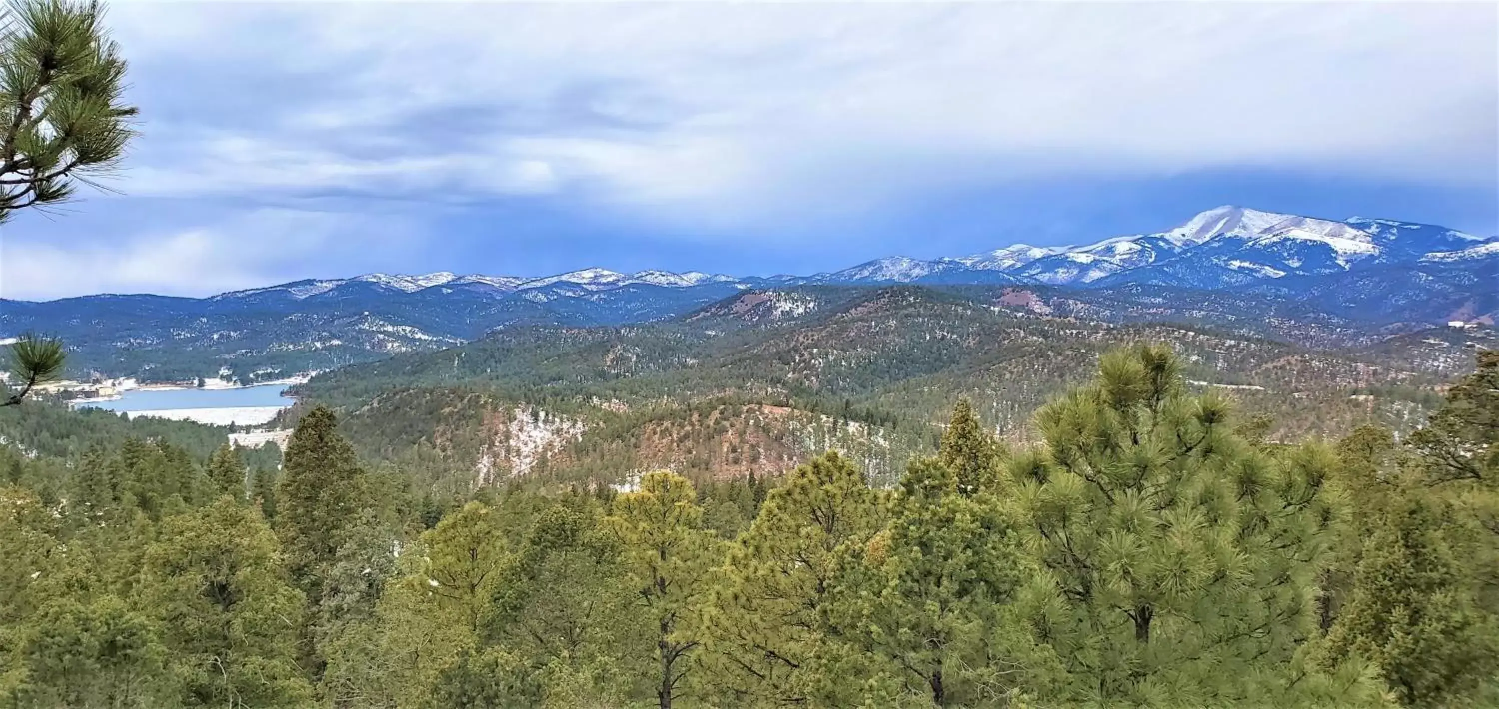Mountain view in High Sierra Condominiums