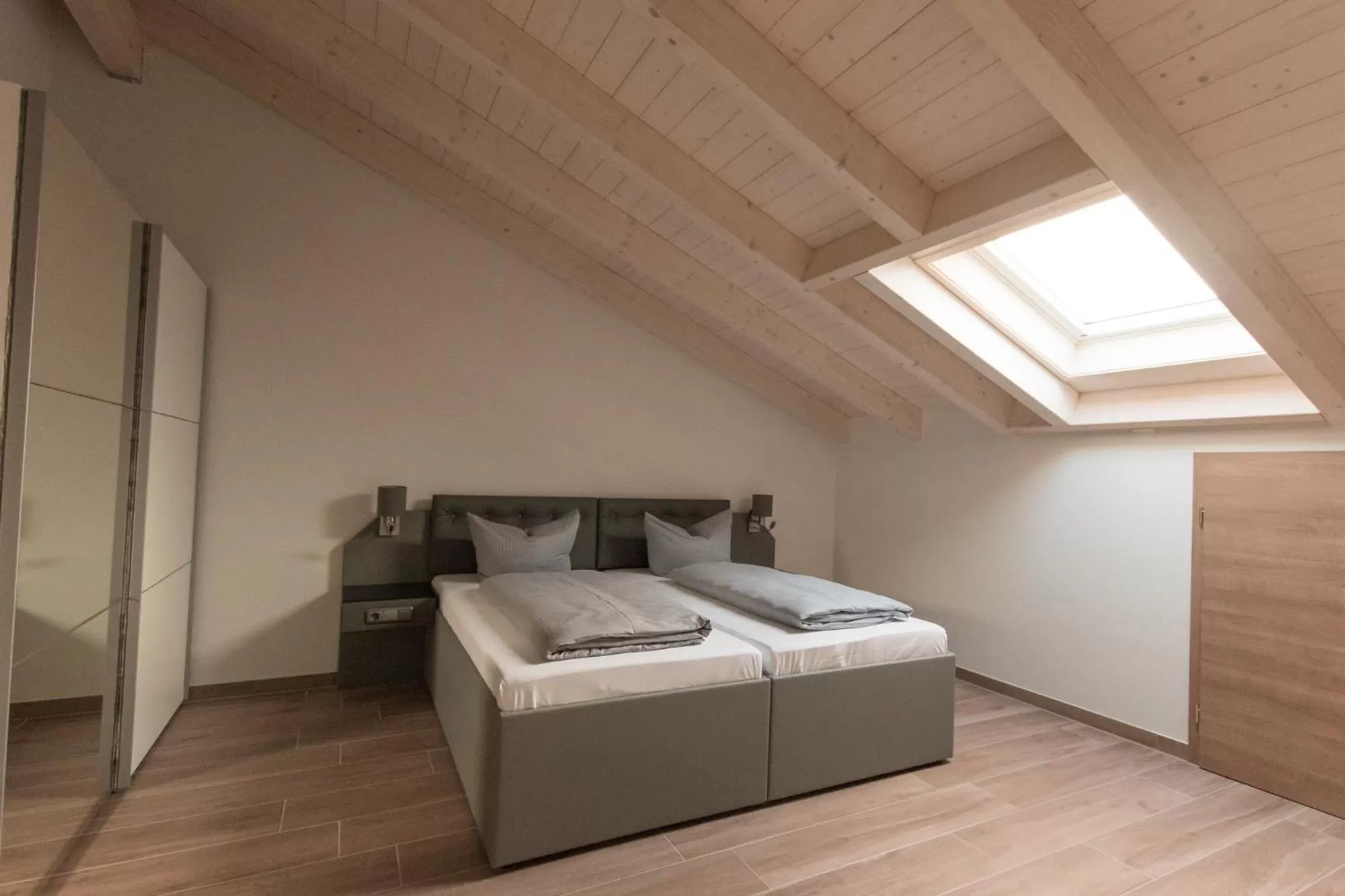 Bedroom, Bed in Stadthotel Donauwörth