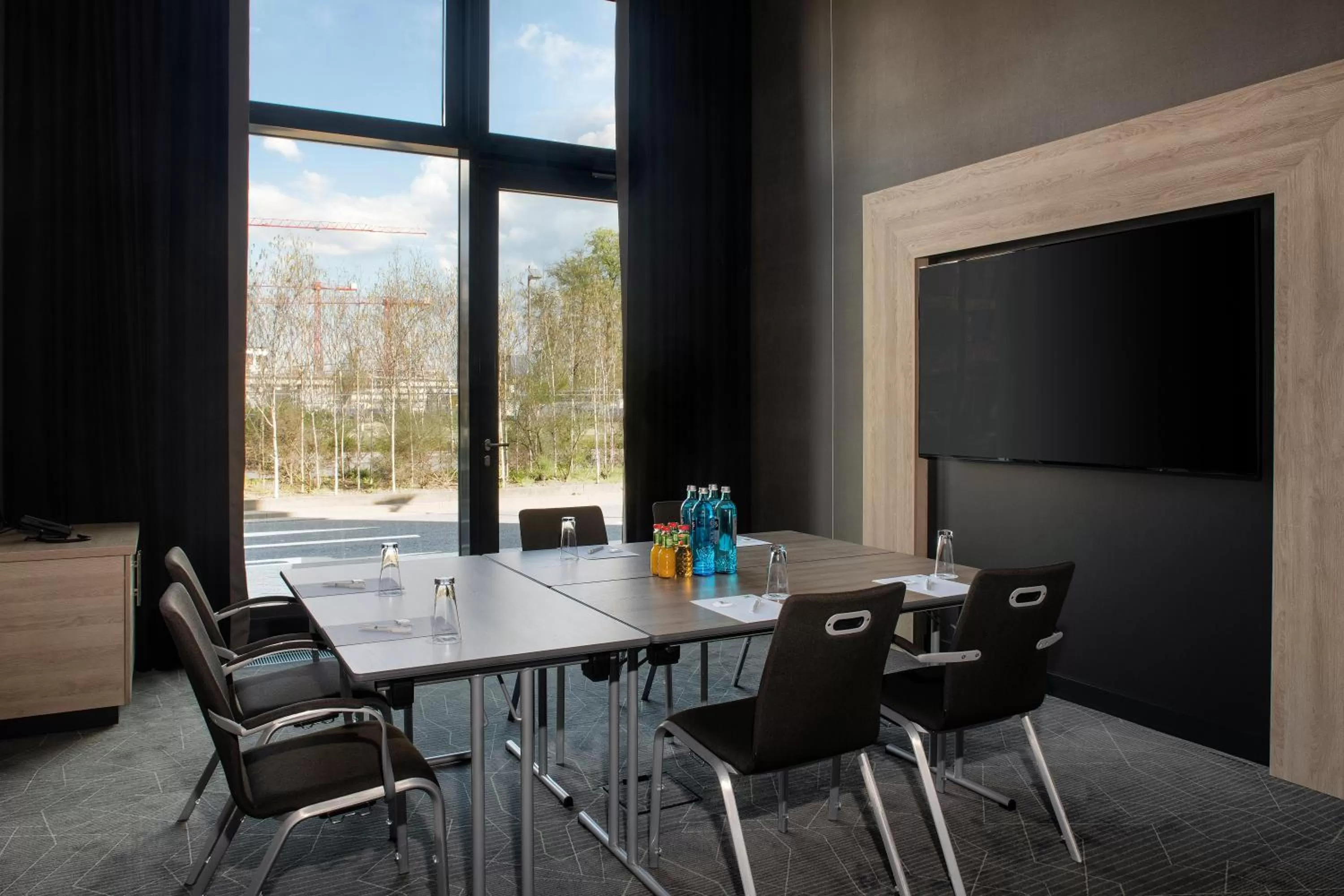 Meeting/conference room in Holiday Inn Frankfurt Airport by IHG