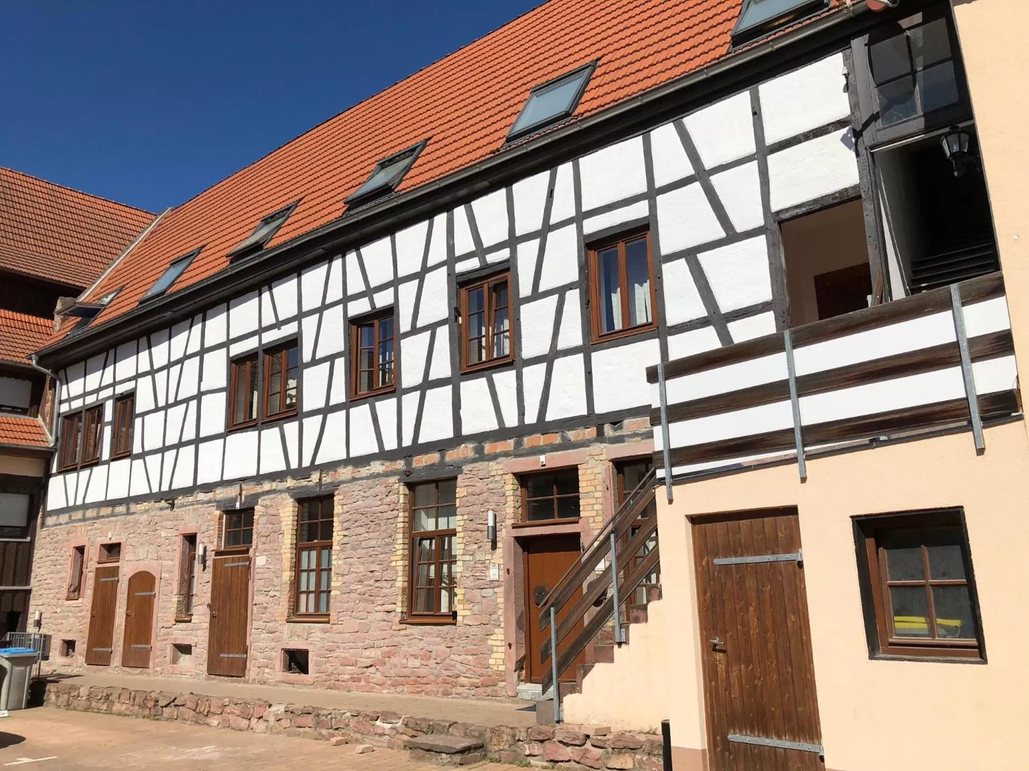 Facade/entrance, Property Building in Gästehaus Weingärtner