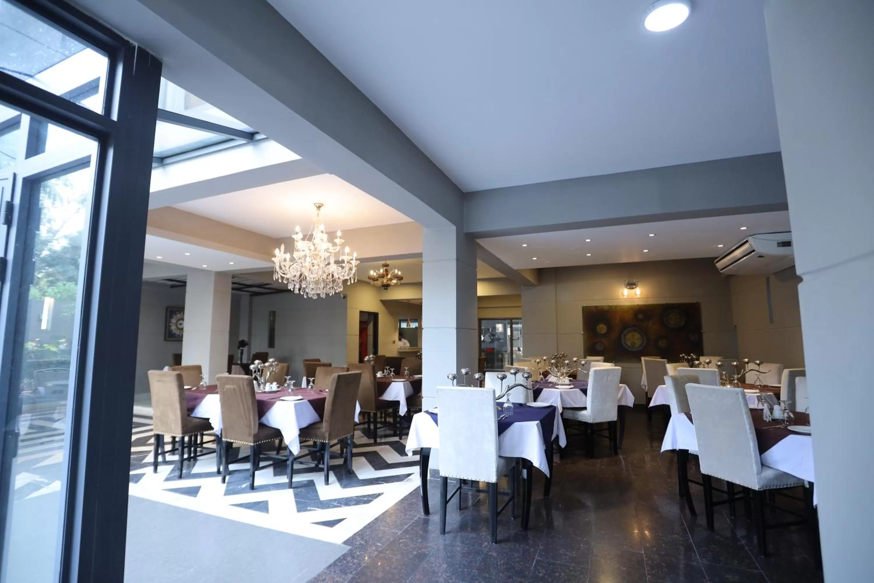 Restaurant/places to eat in The Elite Residence Dhaka