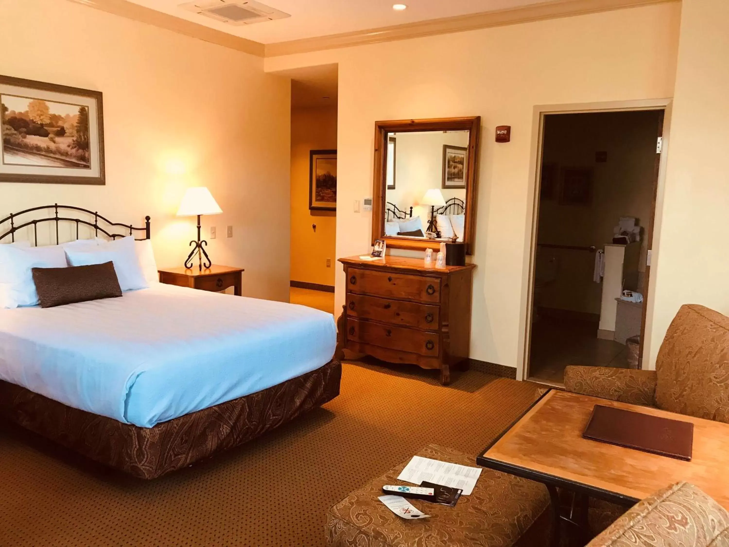 Bed in Best Western Plus Waterbury - Stowe