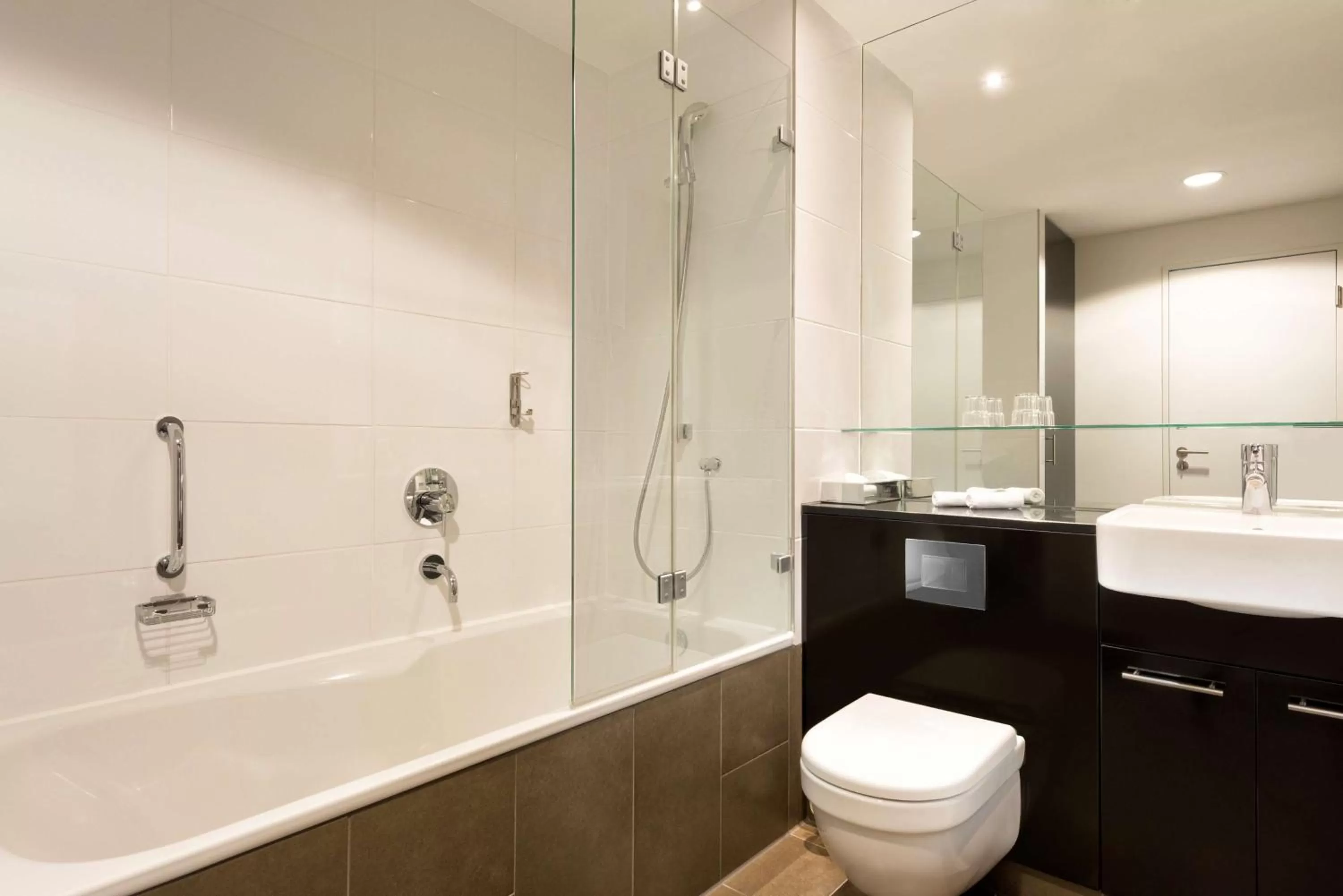 Bathroom in Adina Apartment Hotel Frankfurt Neue Oper