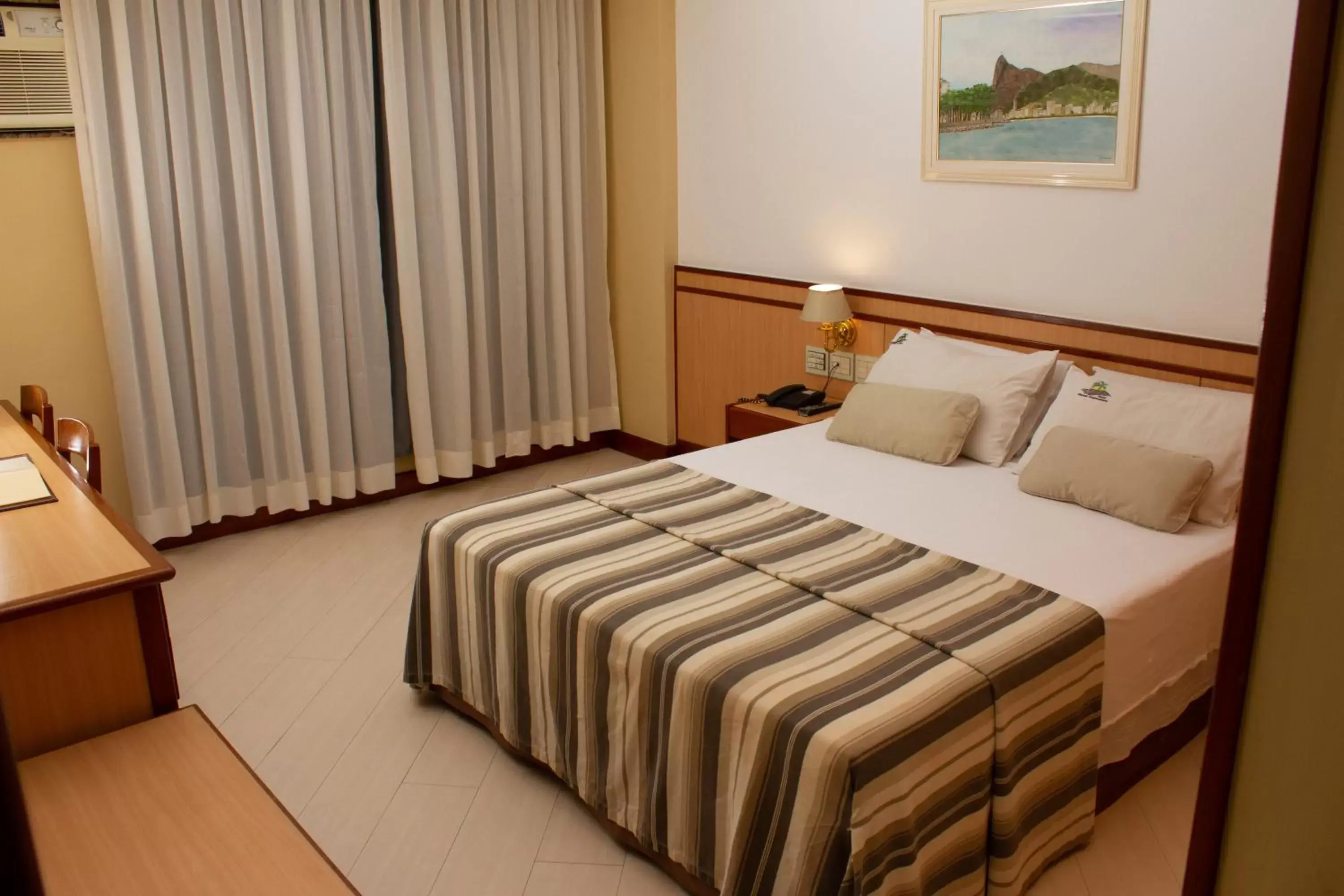 Photo of the whole room, Bed in Riale Vilamar Copacabana