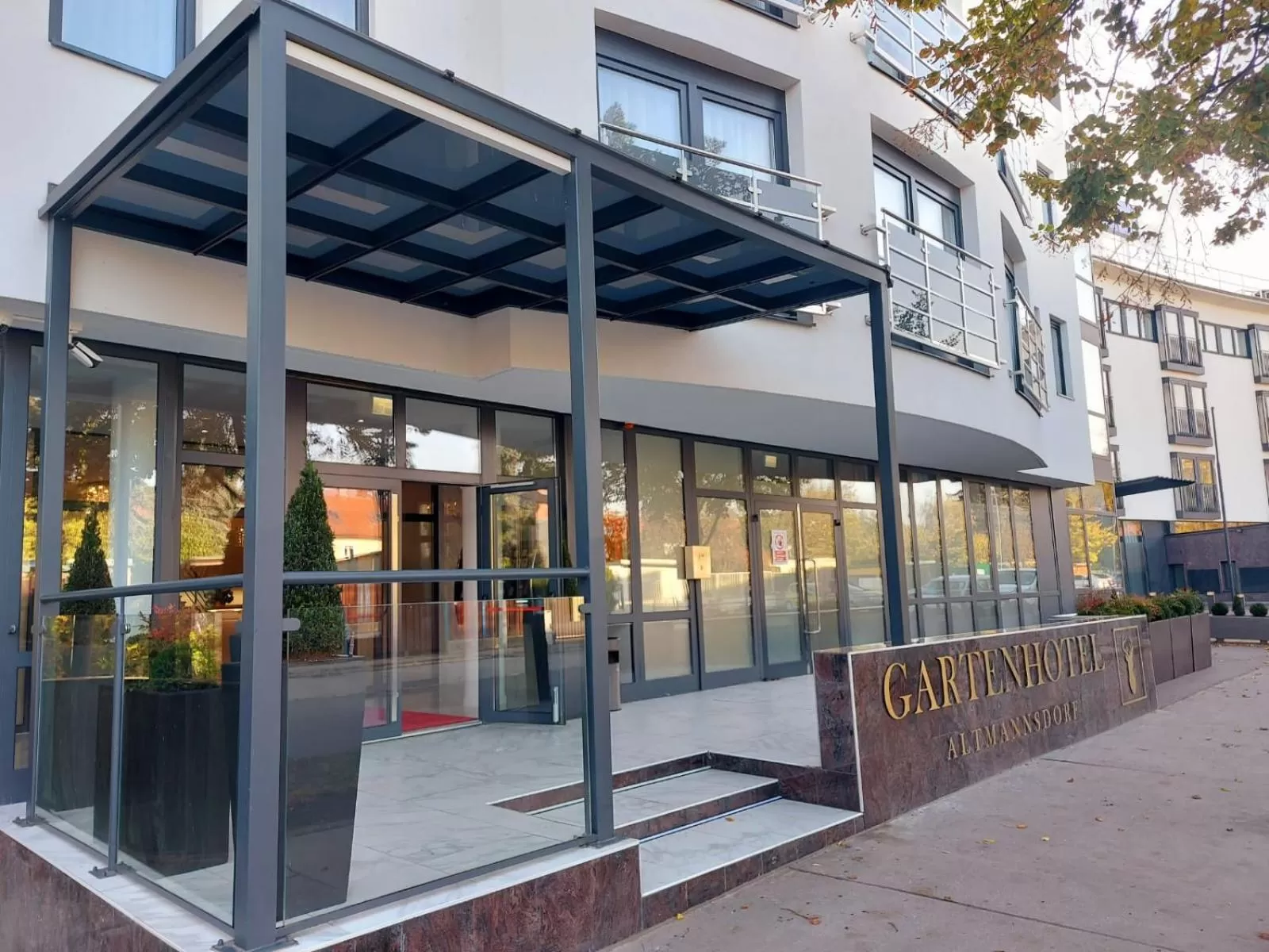 Property building in Gartenhotel Altmannsdorf