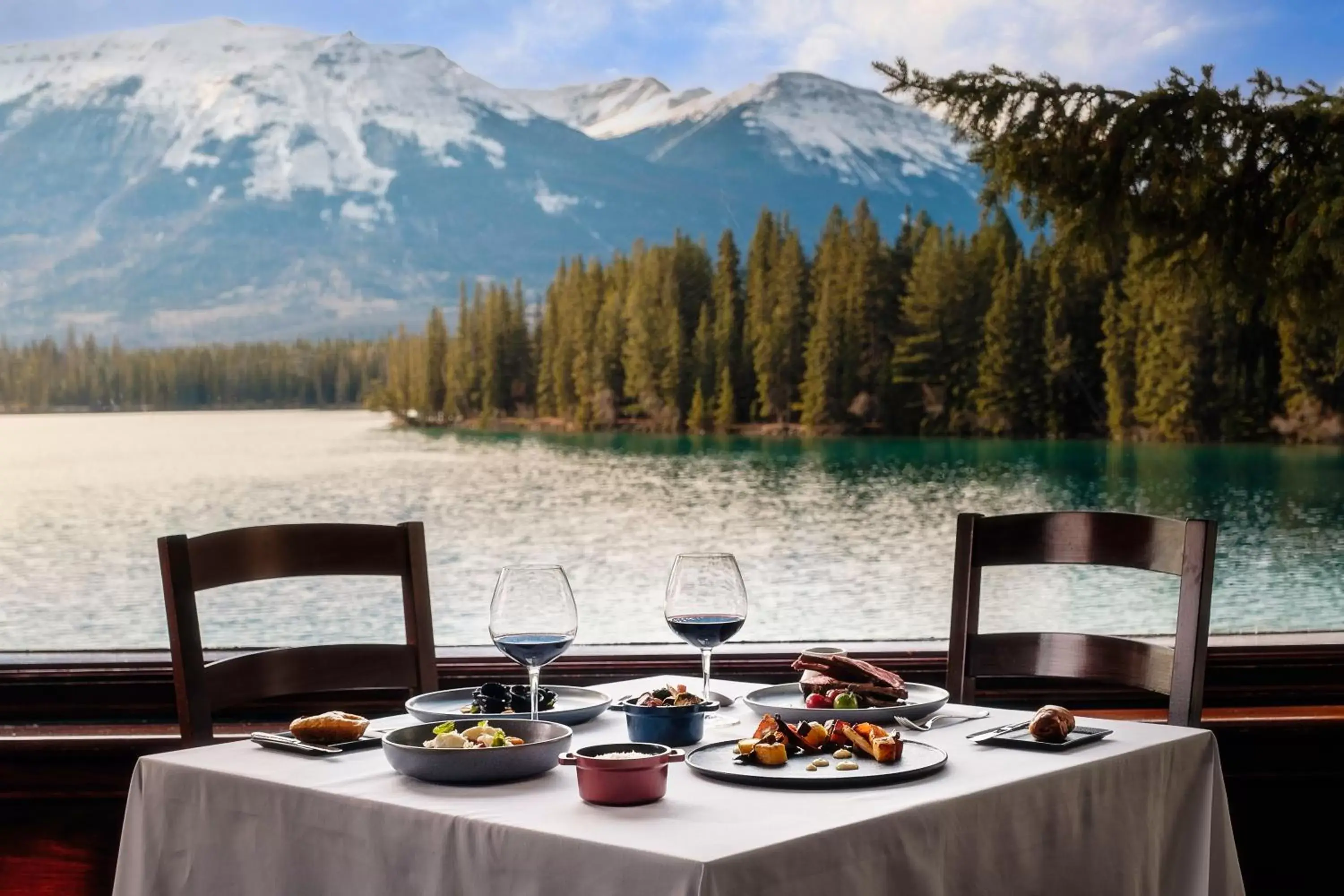 Restaurant/places to eat in Fairmont Jasper Park Lodge