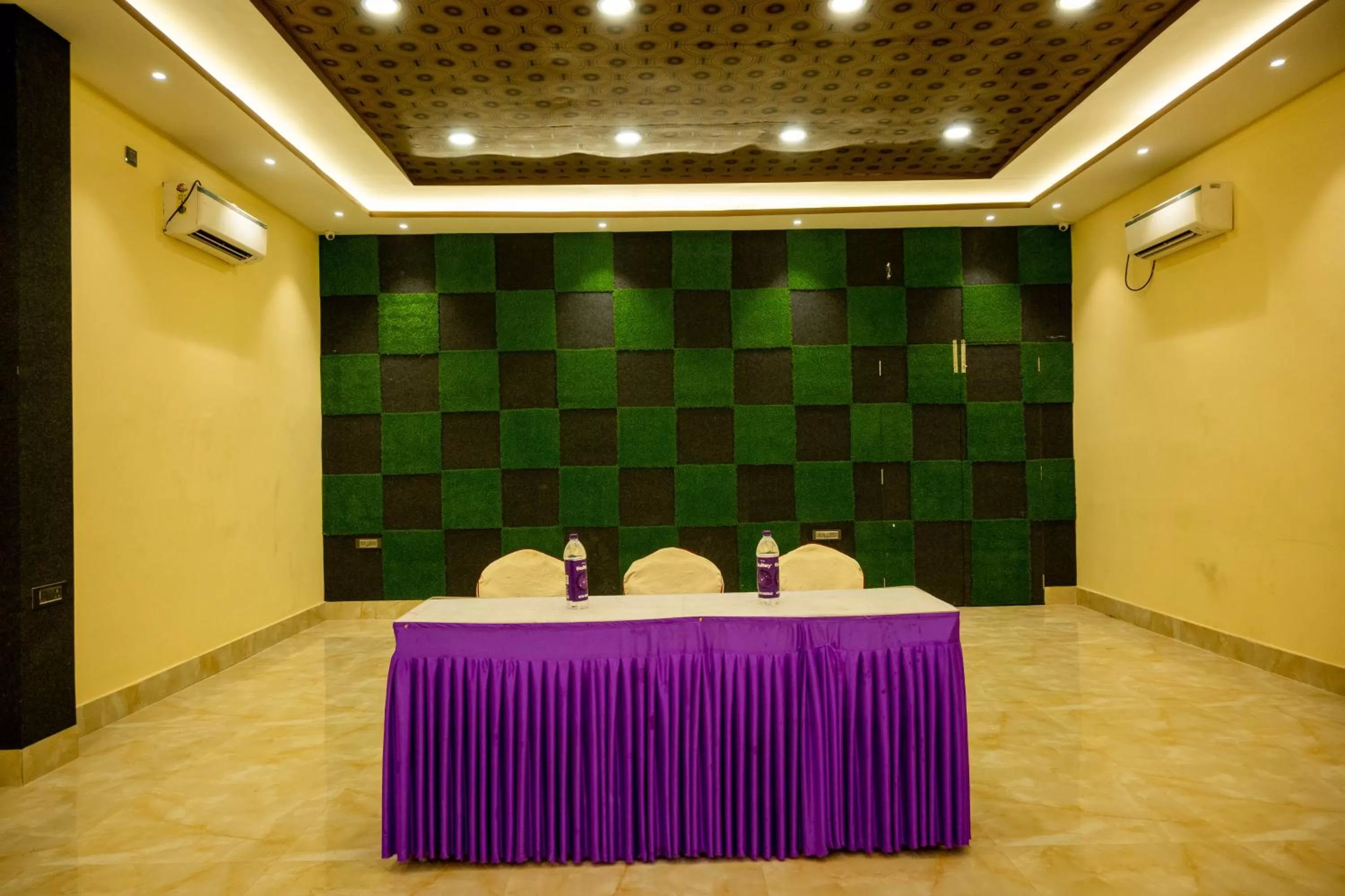 Banquet/Function facilities in Vinayak Bhavan By Vinayak Hotels