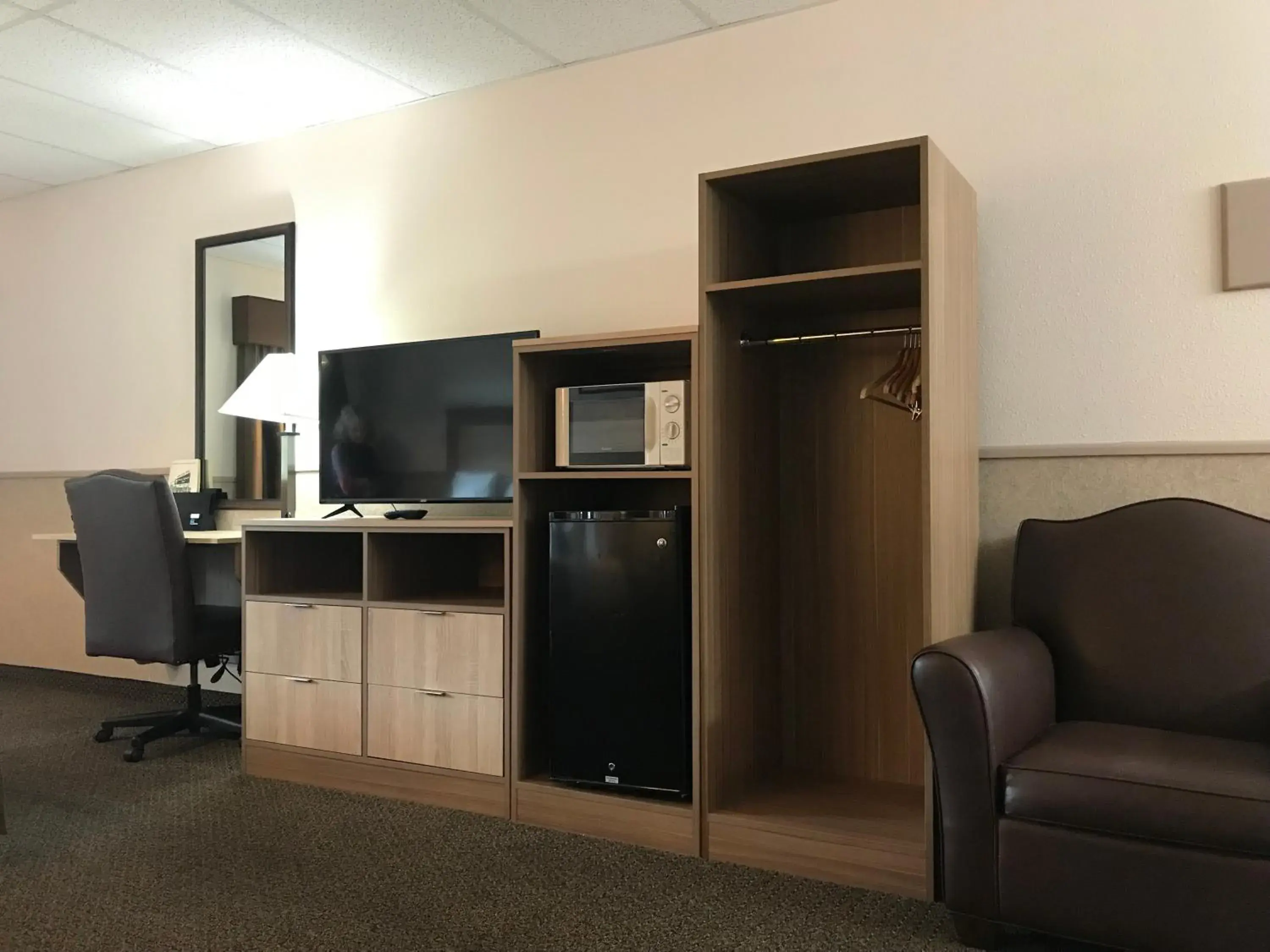 King Suite in Silver Spruce Inn King Suite in Silver Spruce Inn