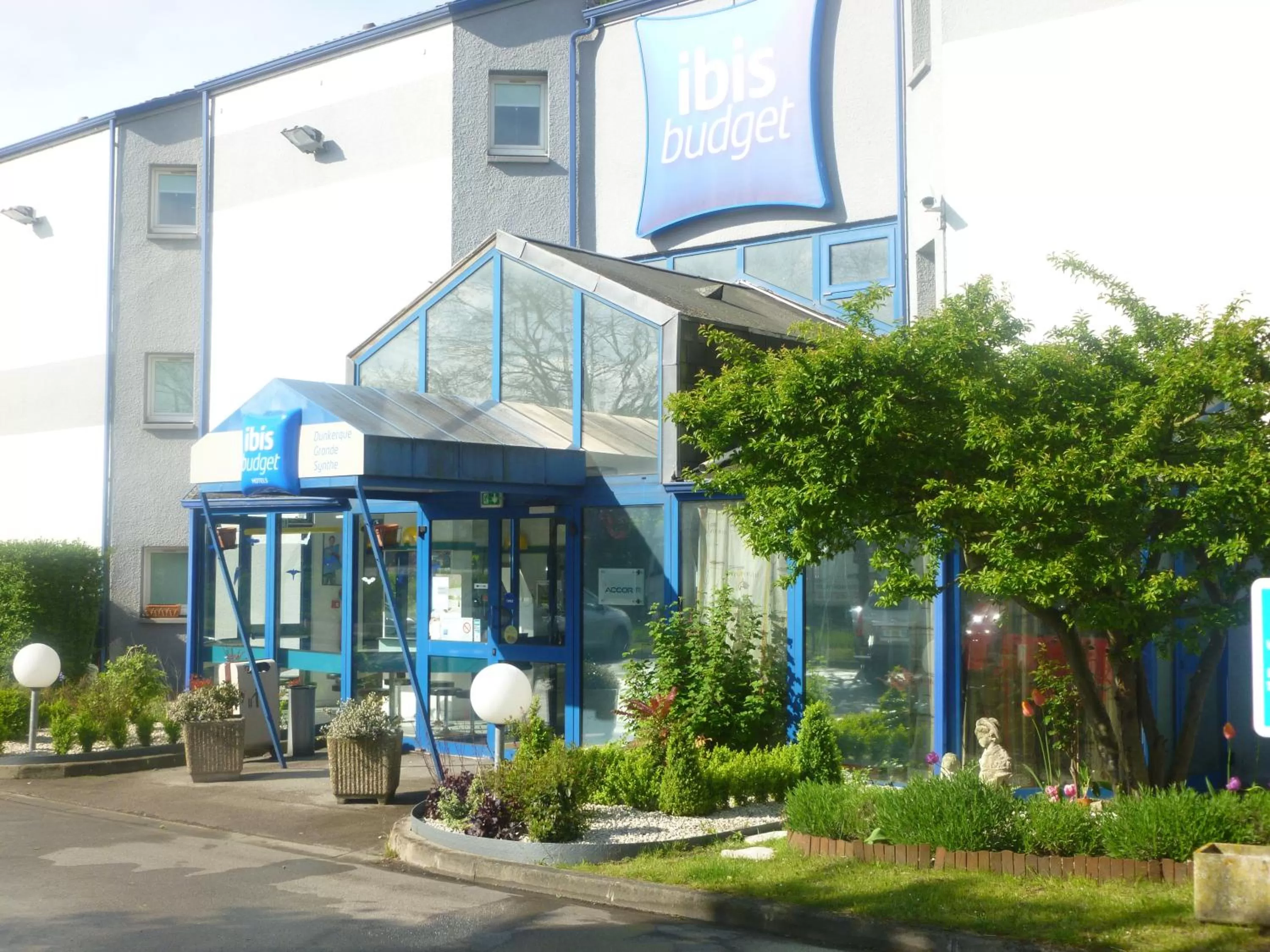 Facade/entrance in Ibis budget Dunkerque Grande Synthe