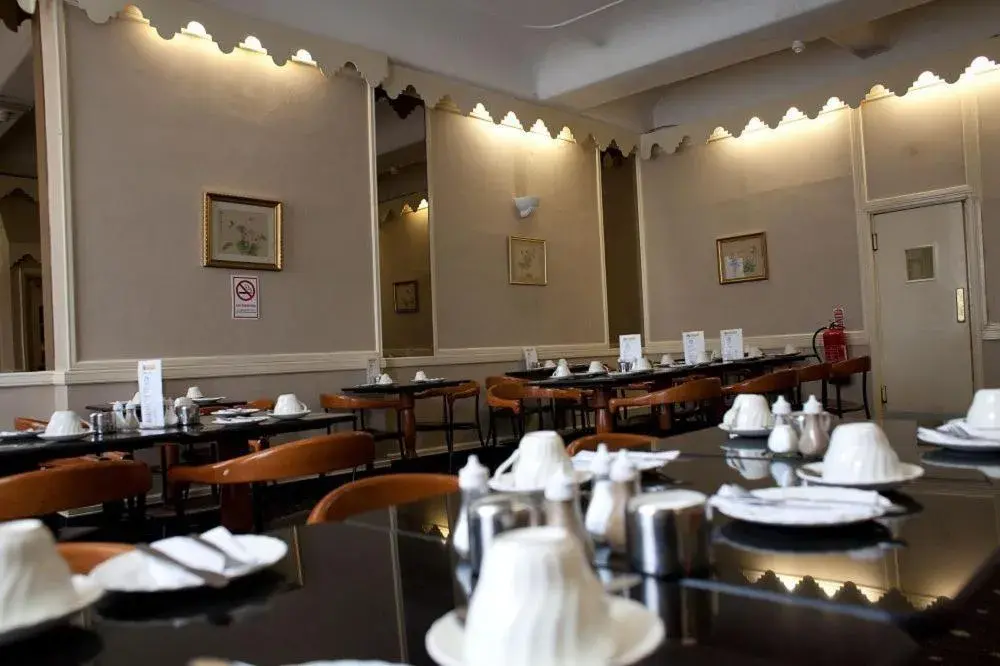 Restaurant/Places to Eat in Rose Court Hotel