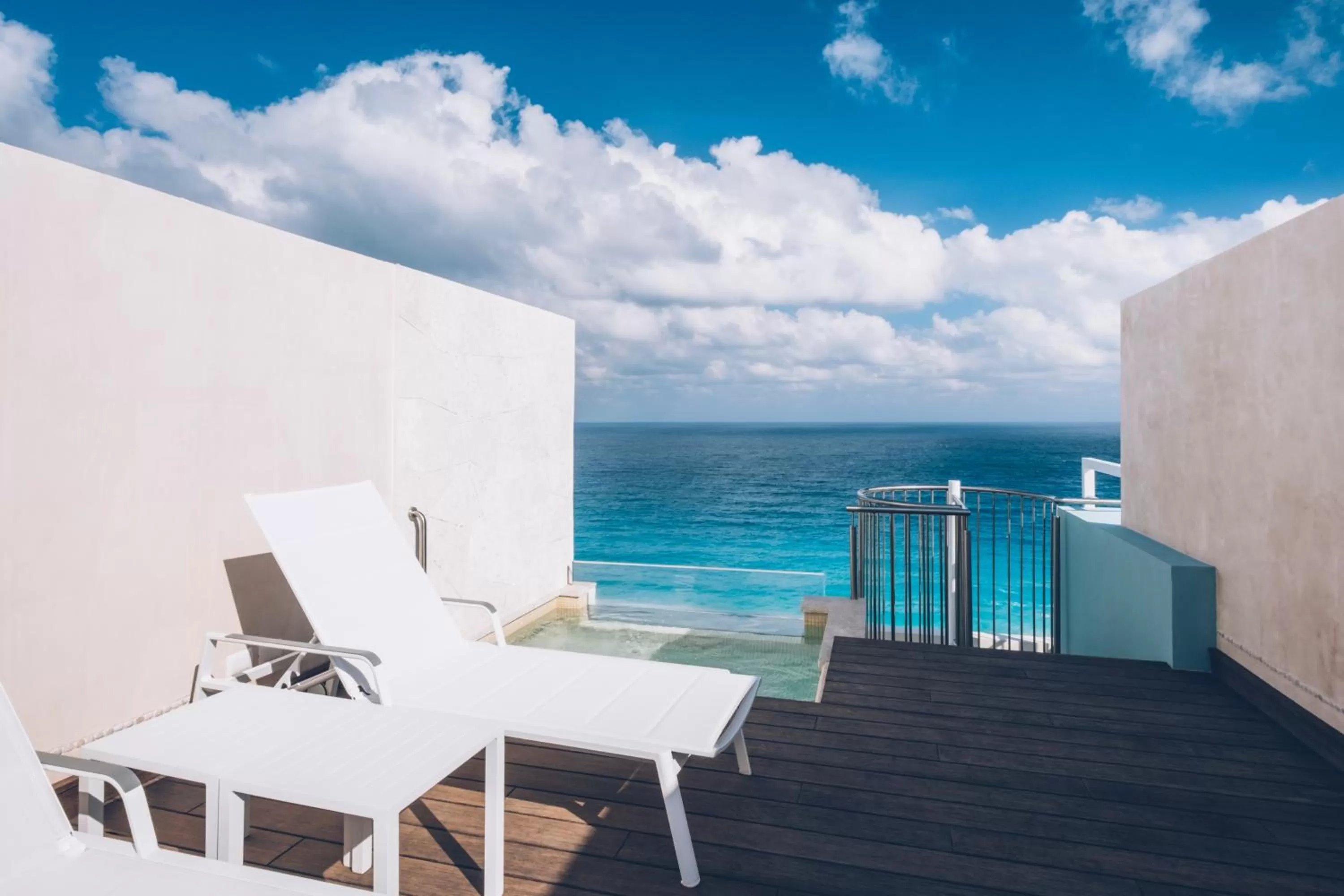 Junior Suite Roof Top Ocean Front (2 adults) in Coral Level at Iberostar Selection Cancun