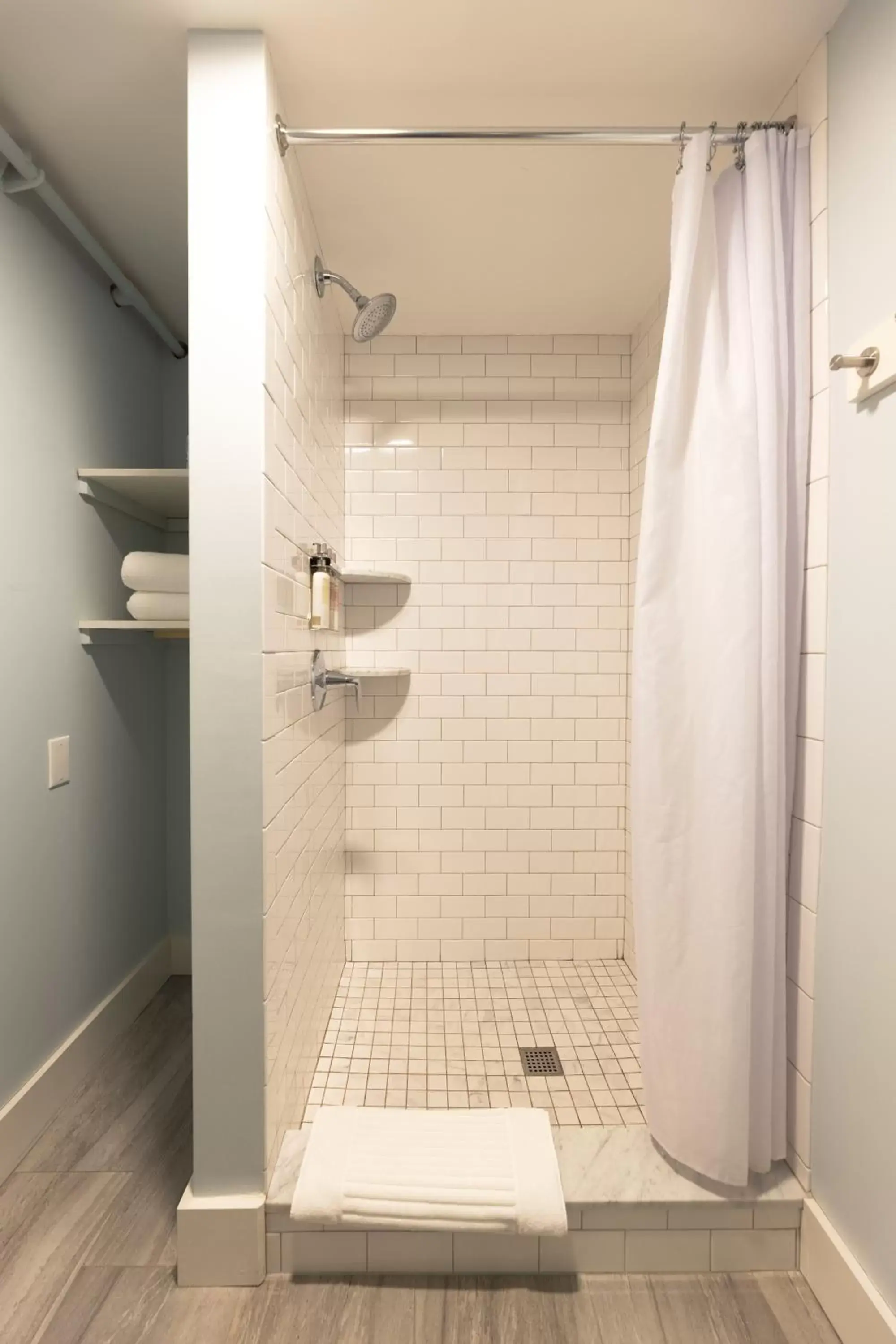 Shower, Bathroom in The Sailmaker's House