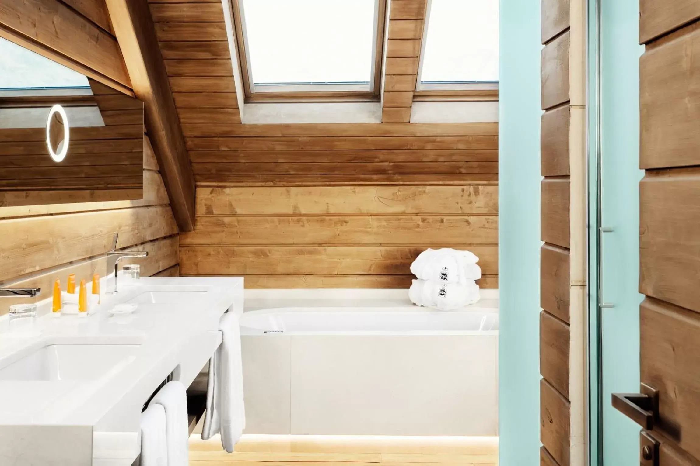 Bathroom in El Lodge, Ski & Spa