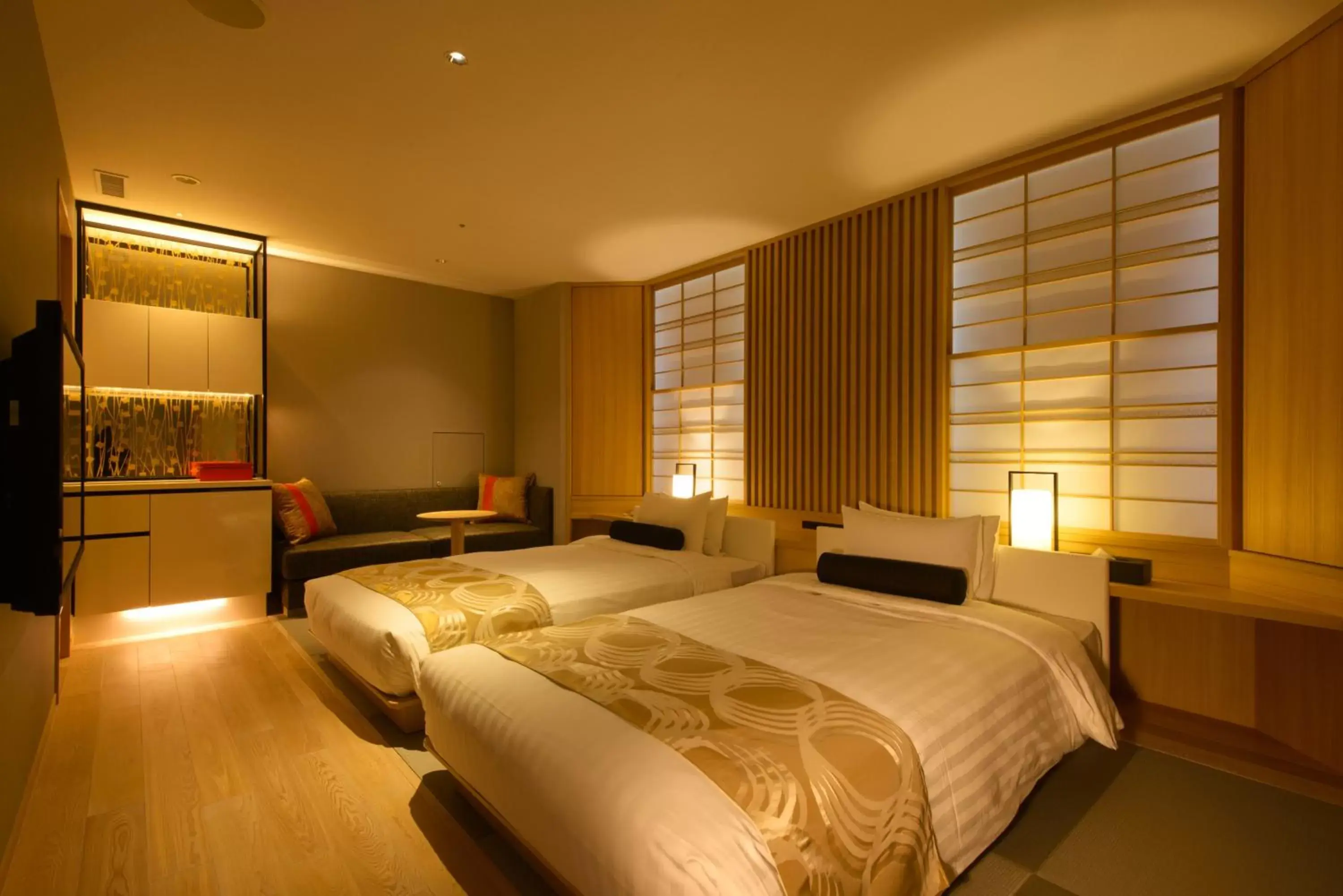 Photo of the whole room, Bed in Kanazawa Tokyu Hotel