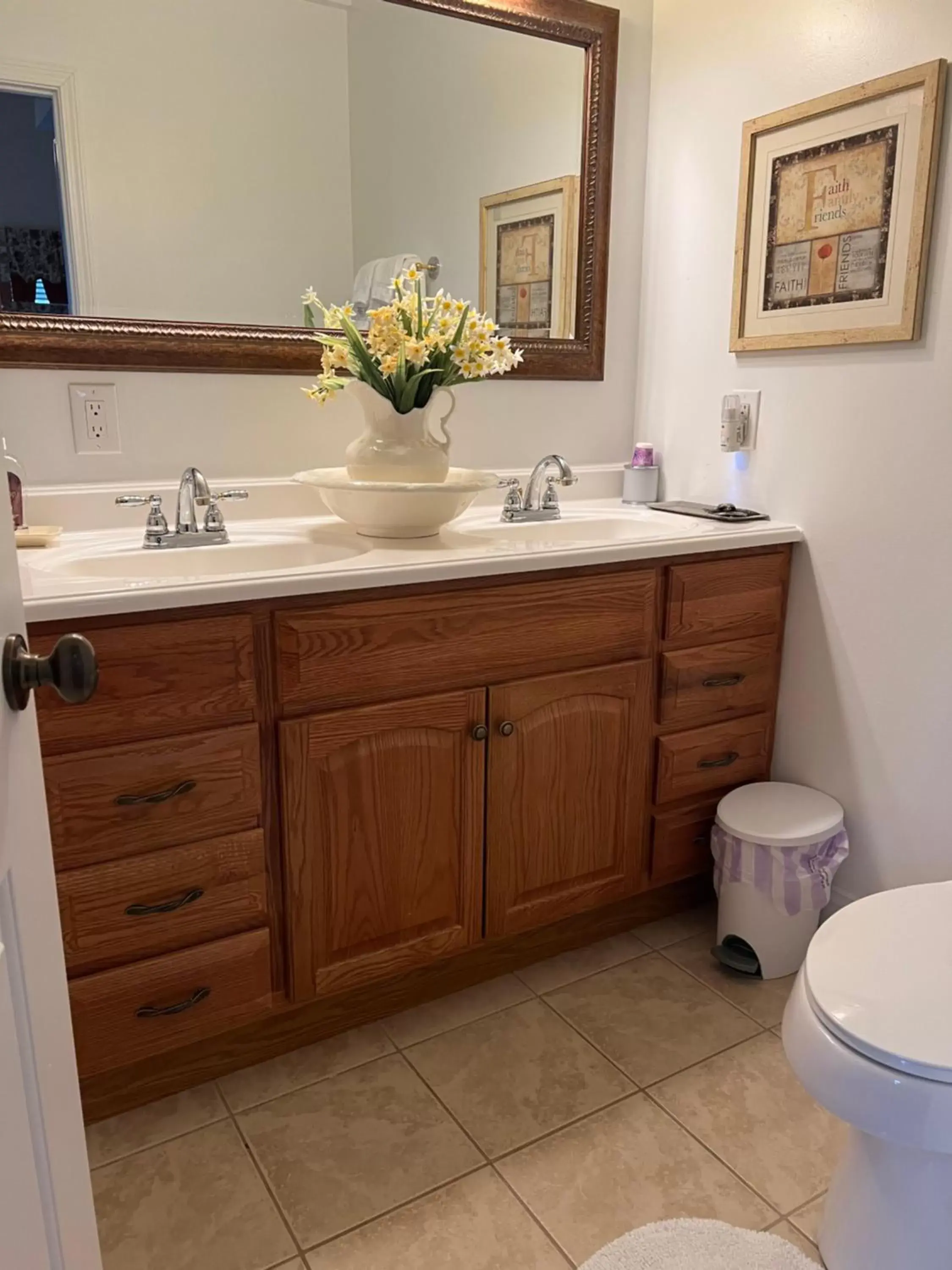 Bathroom in Ma Margarets House Bed and Breakfast