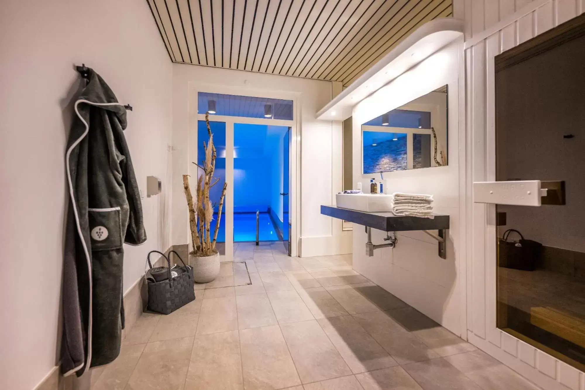 Spa and wellness centre/facilities, Bathroom in Moselromantik Hotel Kessler Meyer