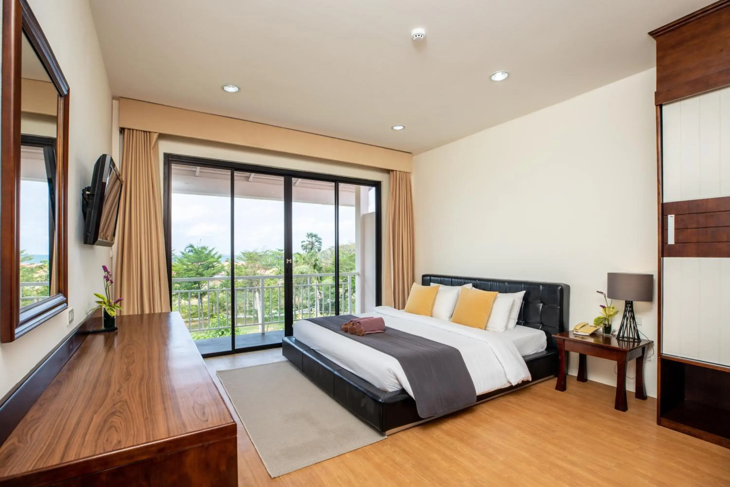 Bedroom in Xanadu Beach Resort Koh Lan