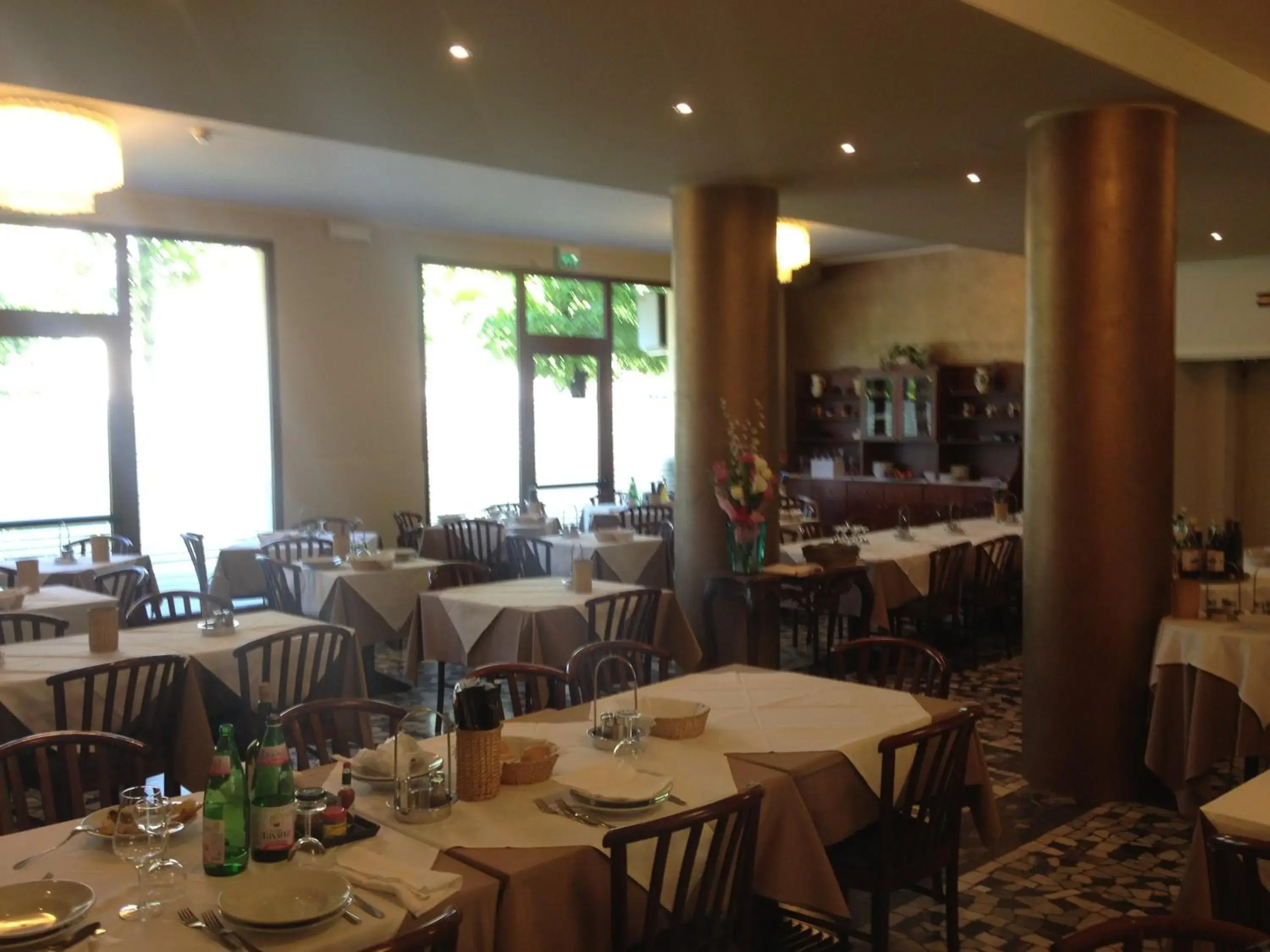 Restaurant/Places to Eat in Hotel Terme Belvedere