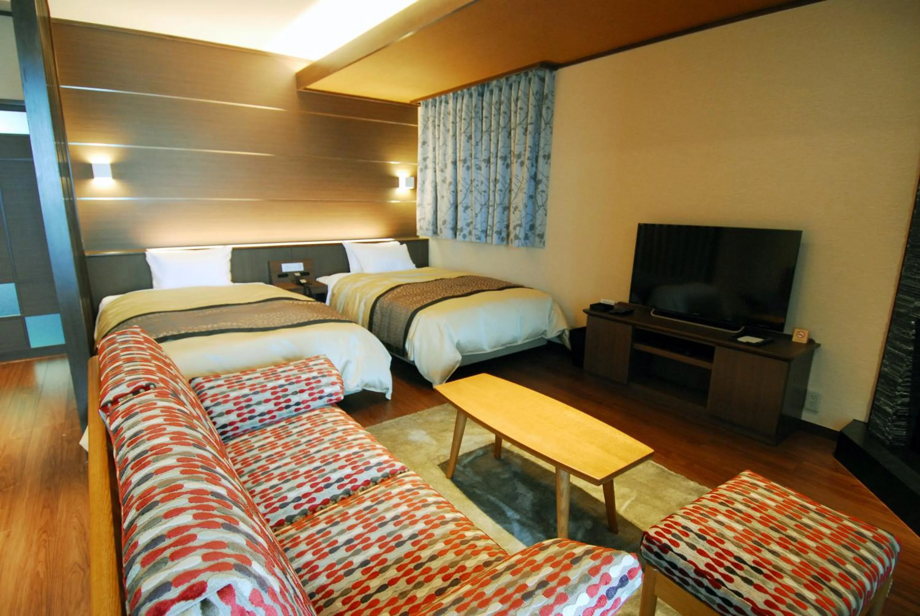 Photo of the whole room, Bed in Arima Onsen Taketoritei Maruyama