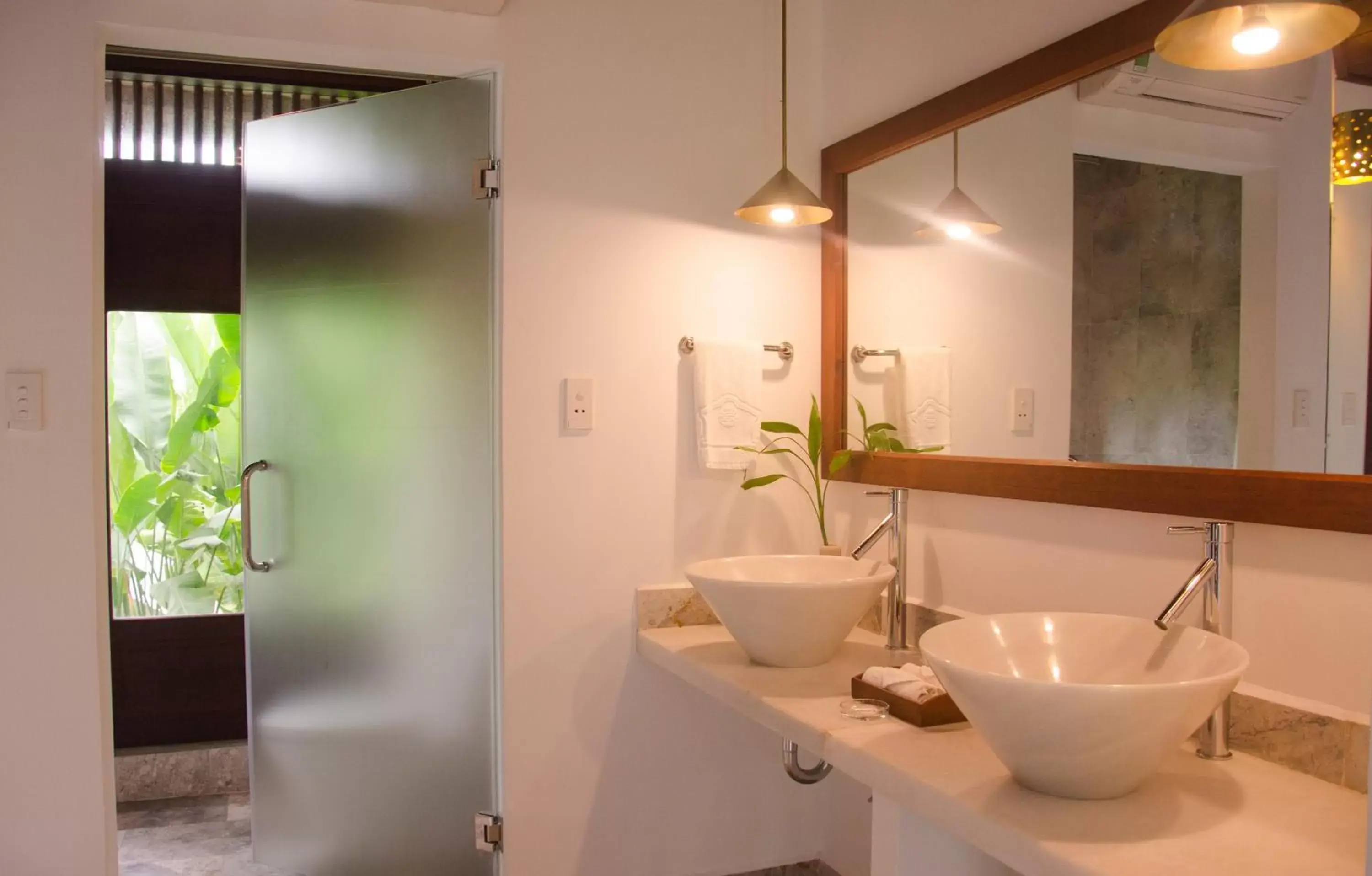 Bathroom in Legacy Hoi An Resort - formerly Ancient House Village Resort & Spa