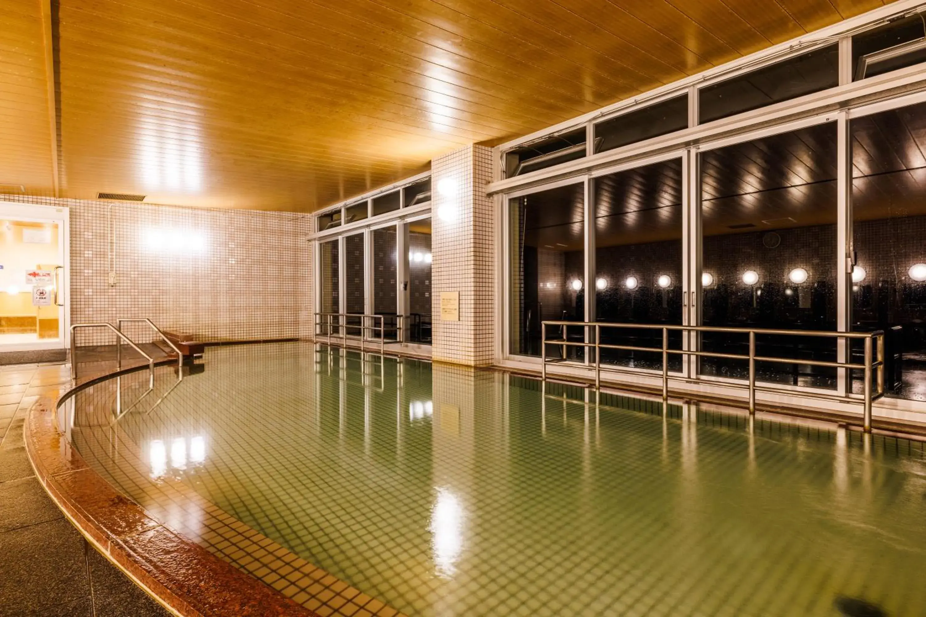 Hot Spring Bath, Swimming Pool in Kanpo no Yado Yaizu
