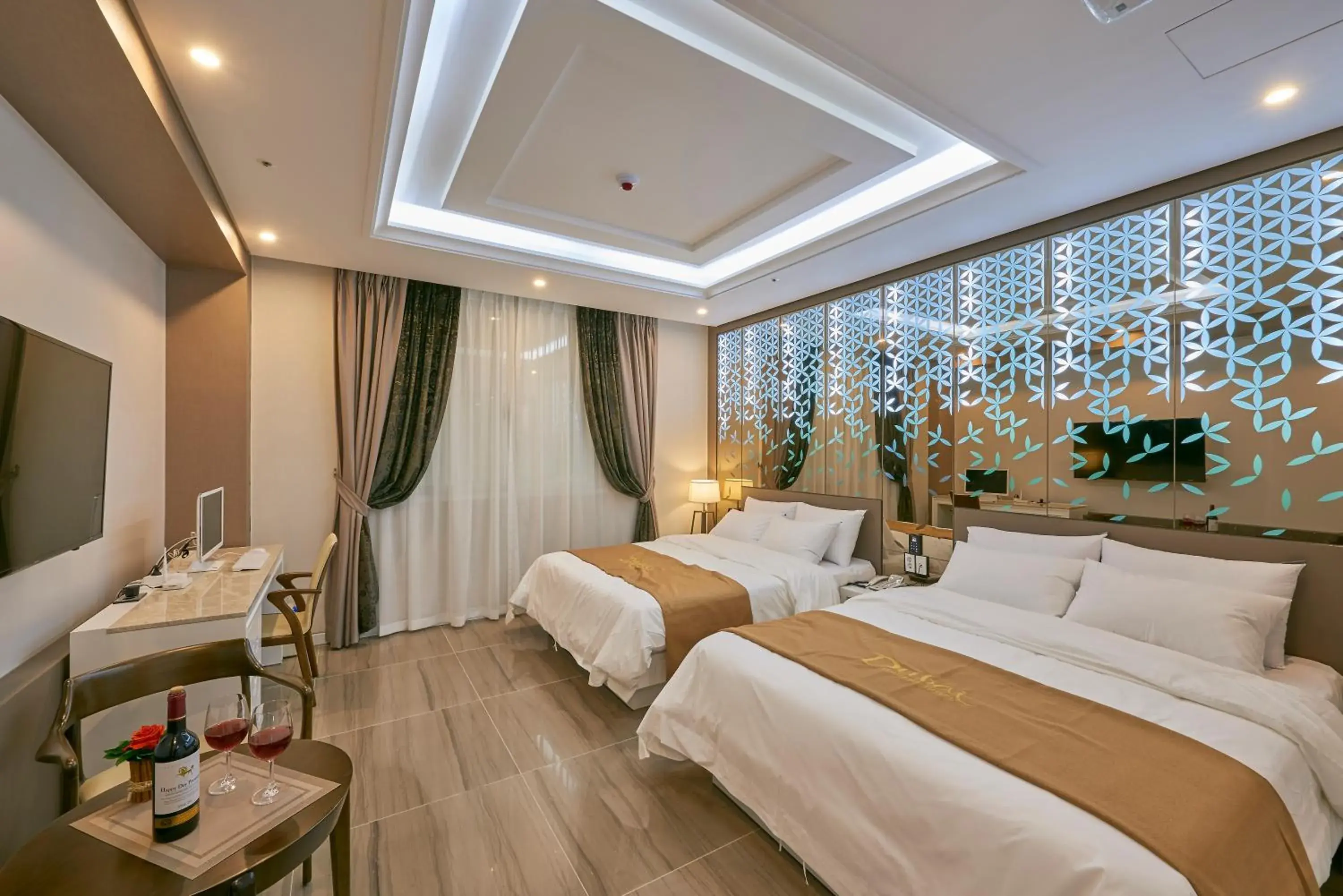 Bed in Dubai Hotel (Korea Quality)