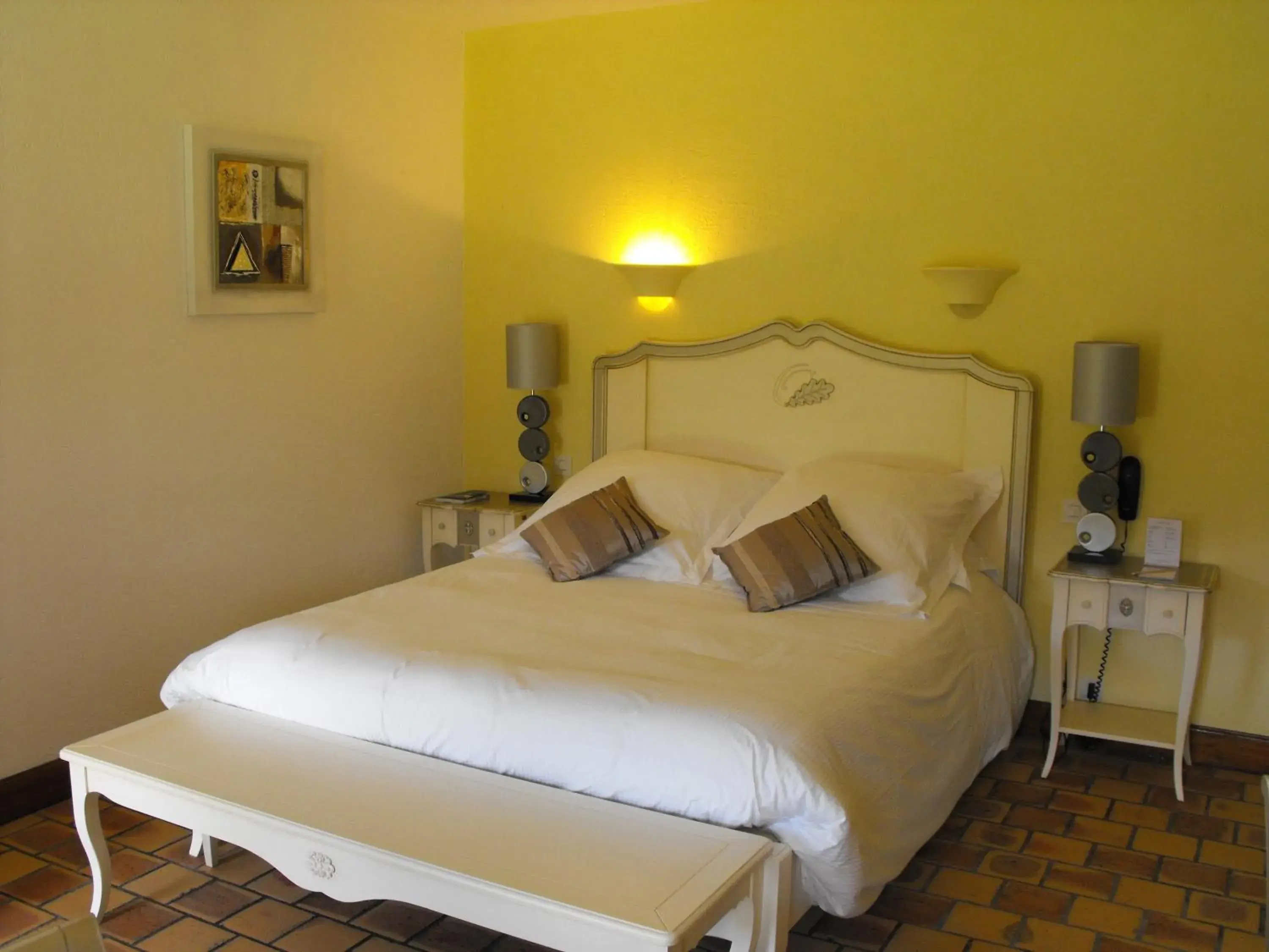 Bed in L'Oree des Chenes, The Originals Relais (Relais du Silence)