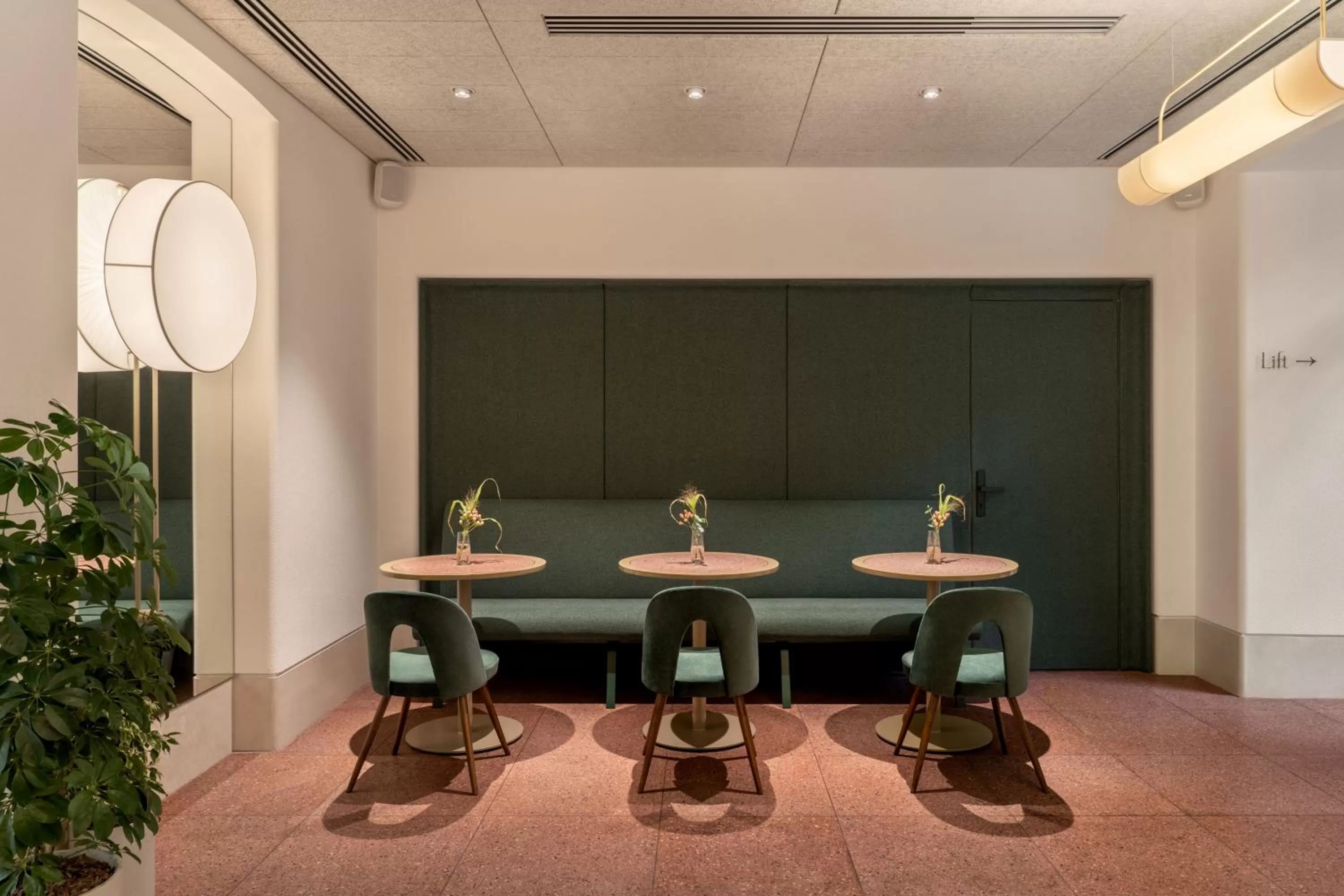 Restaurant/places to eat in Sophia Hotel Kyiv