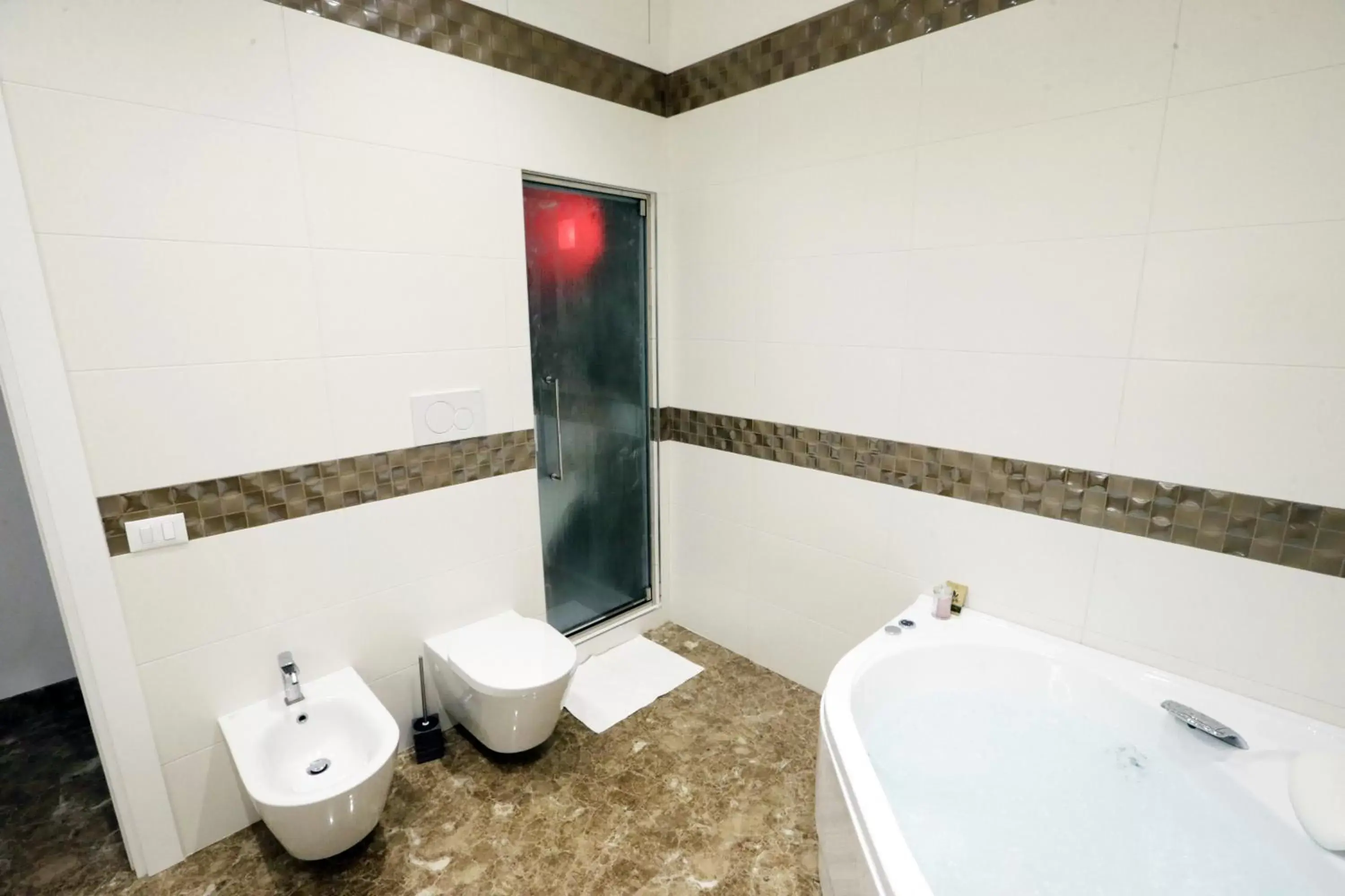 Steam room, Bathroom in L'ARTE DI VENERE SUITE