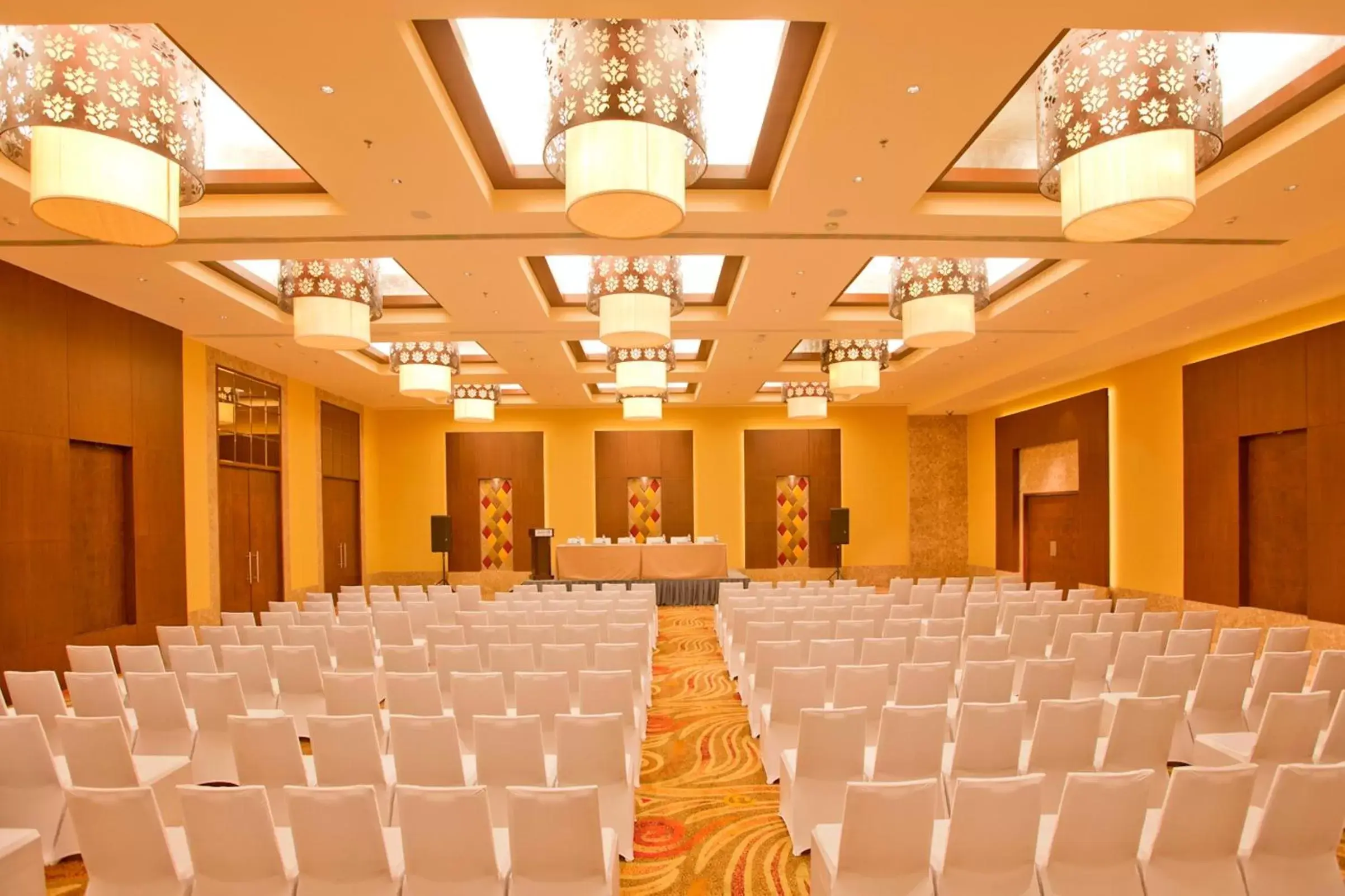 Banquet/Function facilities, Banquet Facilities in Radisson Blu Hotel Chennai City Centre