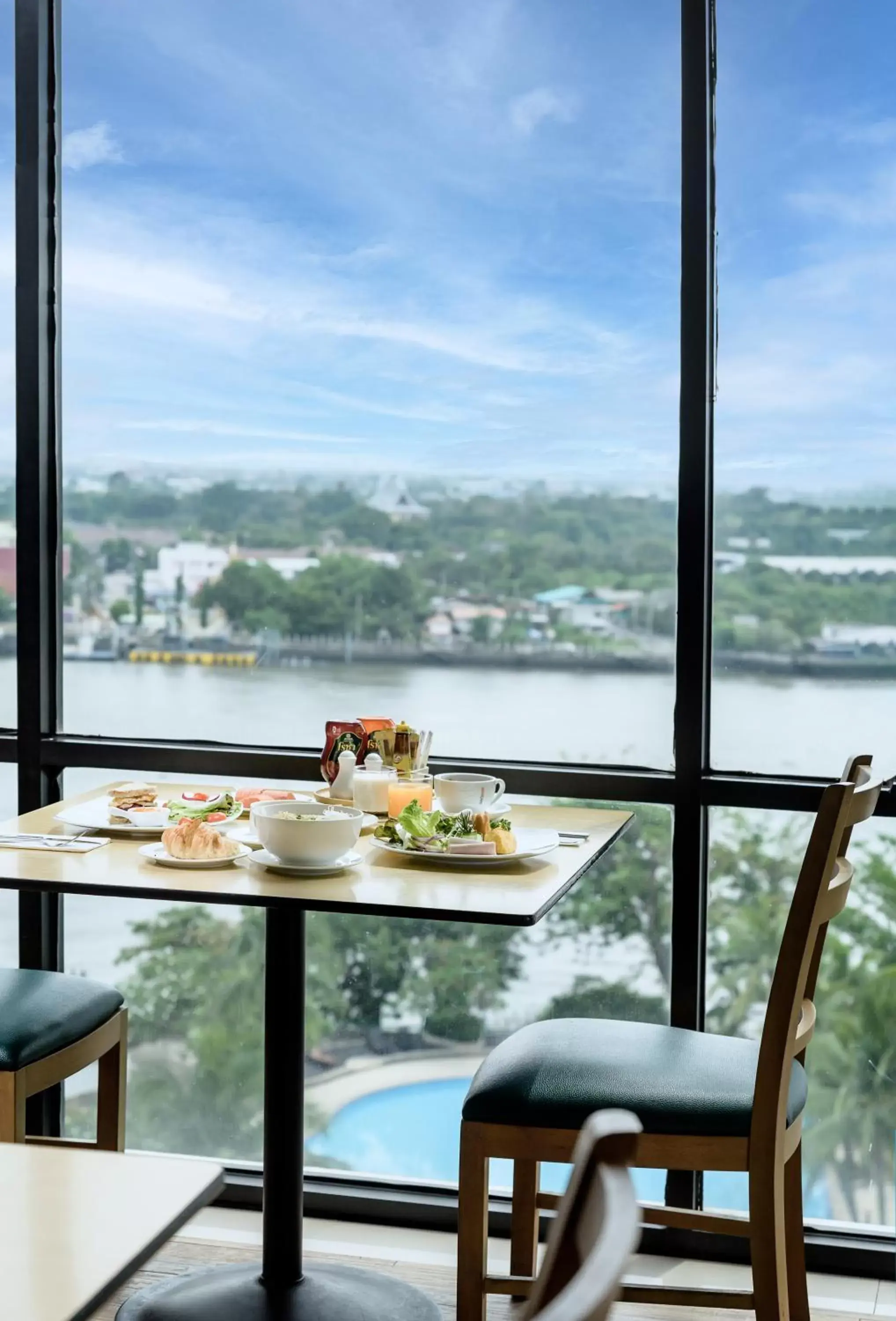 Restaurant/places to eat in Riverine Place Hotel and Residence Restaurant/places to eat in Riverine Place Hotel and Residence