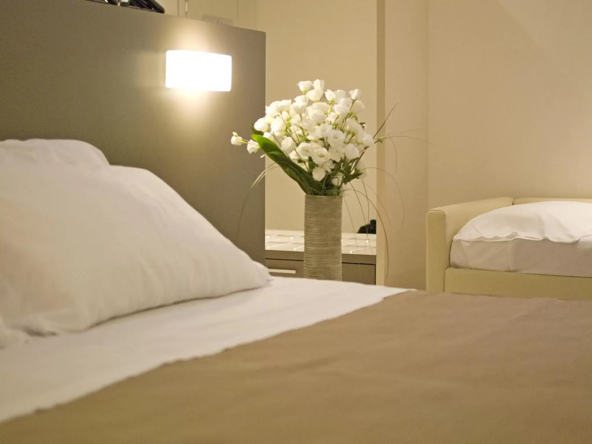 Family Room (2 Adults + 2 Children) in Hotel Cube Family Room (2 Adults + 2 Children) in Hotel Cube