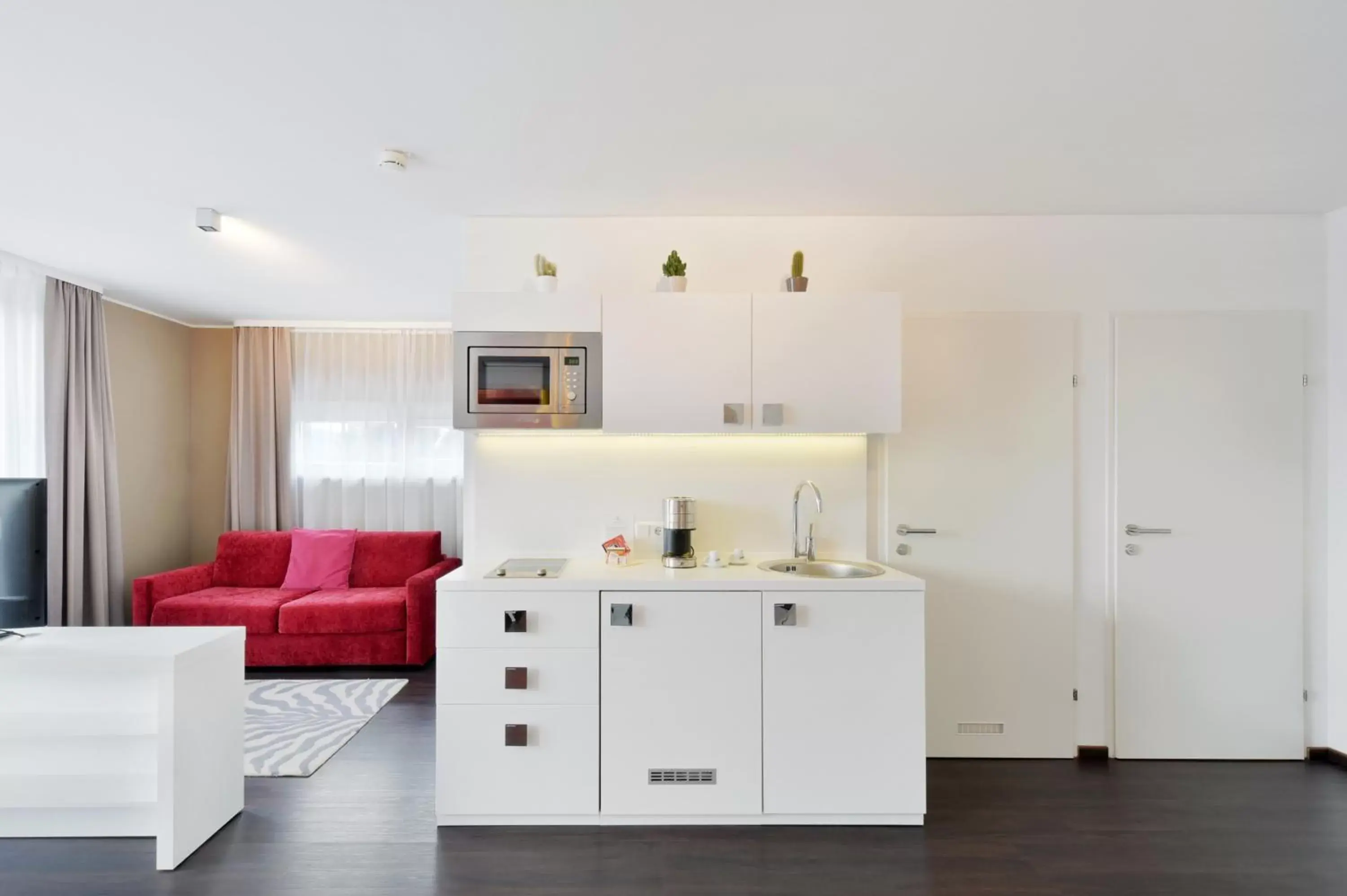 Bathroom, Kitchen/Kitchenette in Amedia Luxury Suites Graz, Trademark Collection by Wyndham