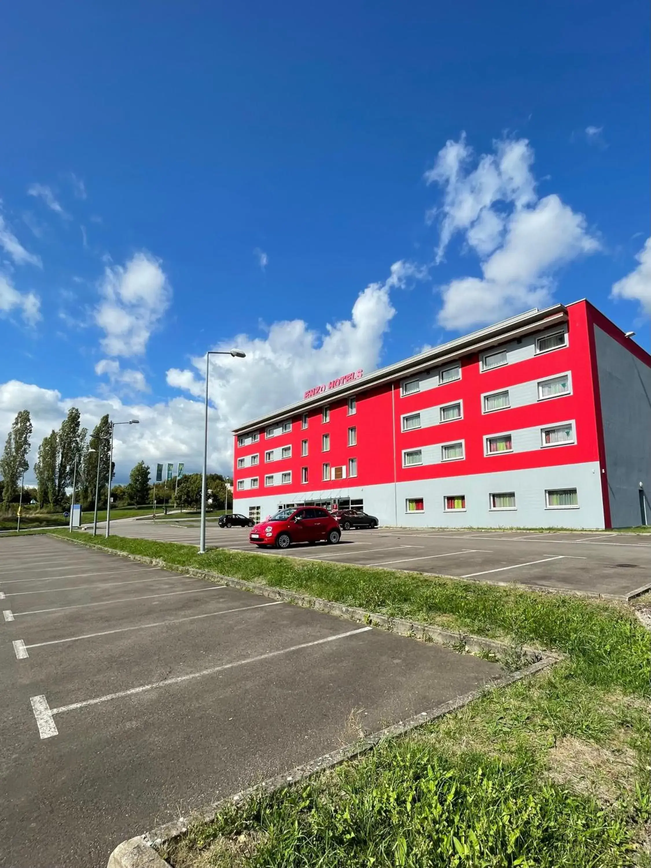 Property building in Enzo Hotels Thionville by Kyriad Direct Property building in Enzo Hotels Thionville by Kyriad Direct