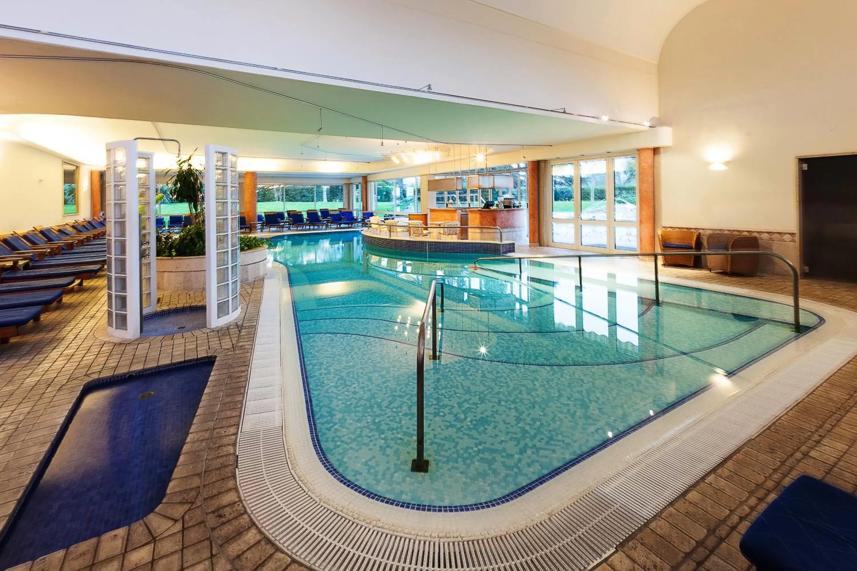 Swimming Pool in Hotel Splendid