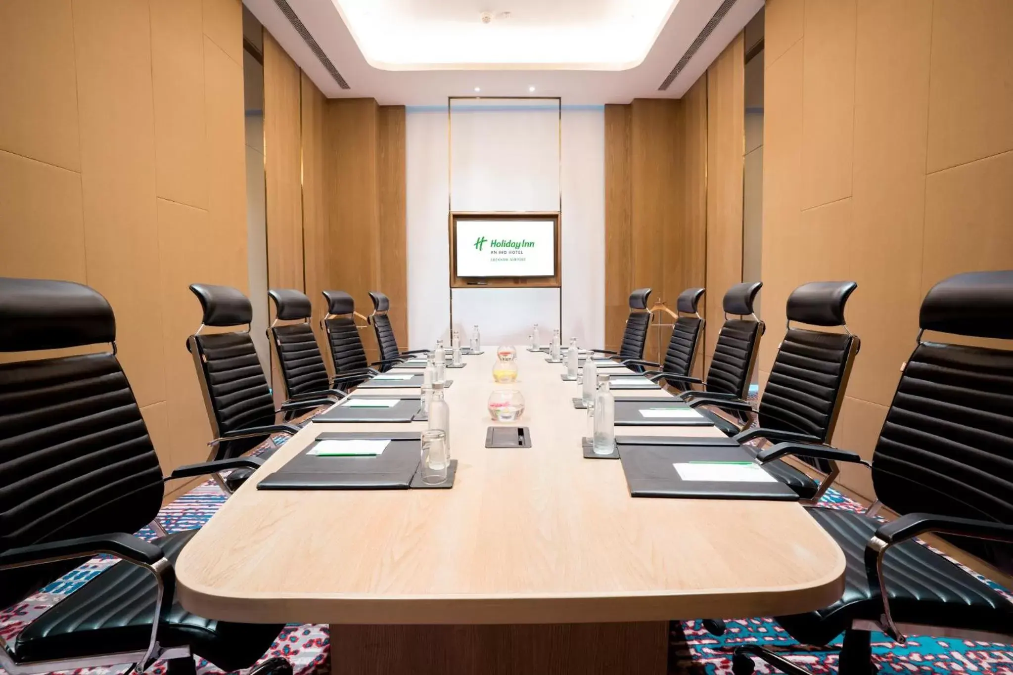 Meeting/conference room in Holiday Inn Lucknow Airport, an IHG Hotel